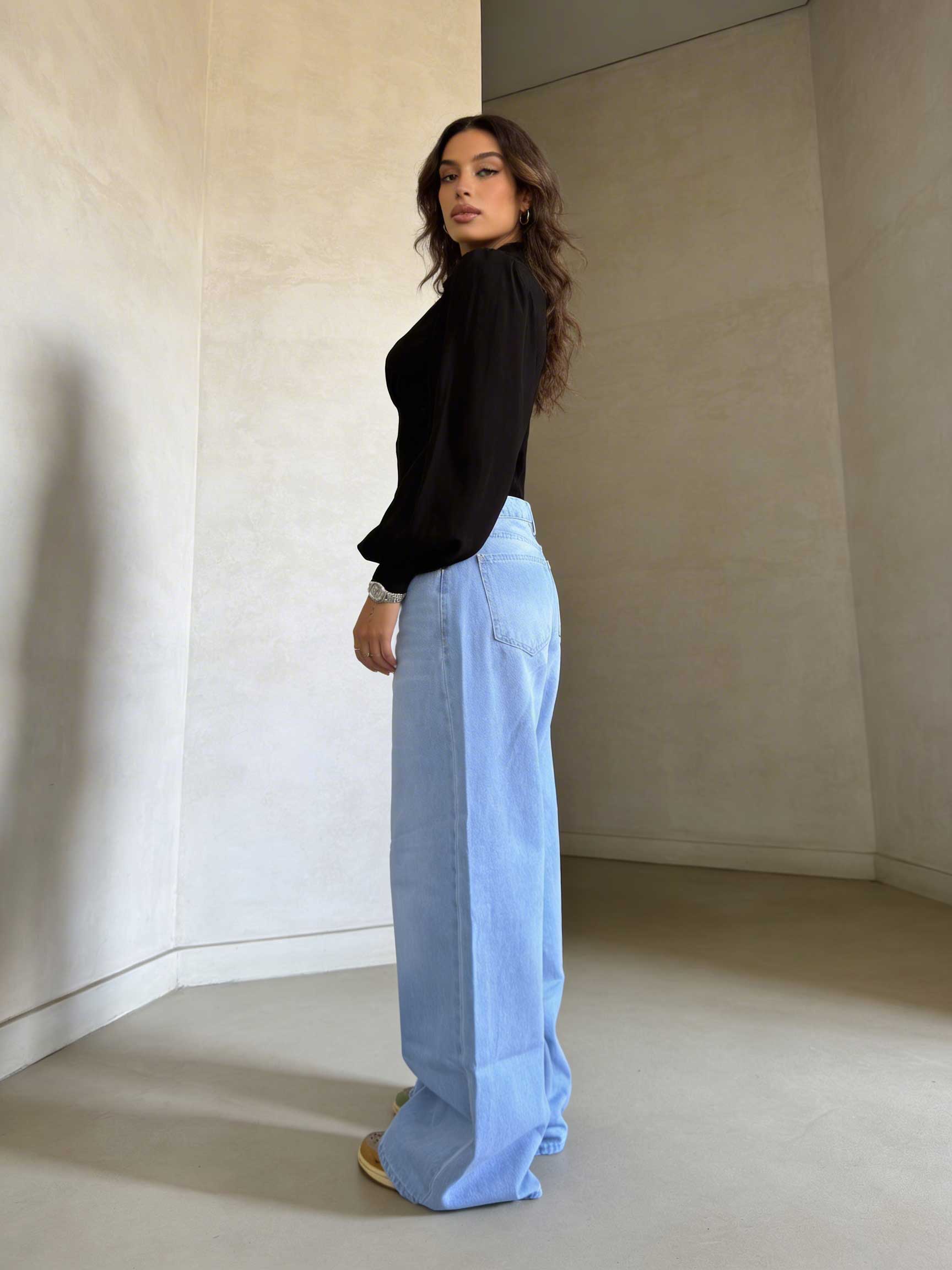 Super Baggy – Low-Waist Bright Blue Jeans