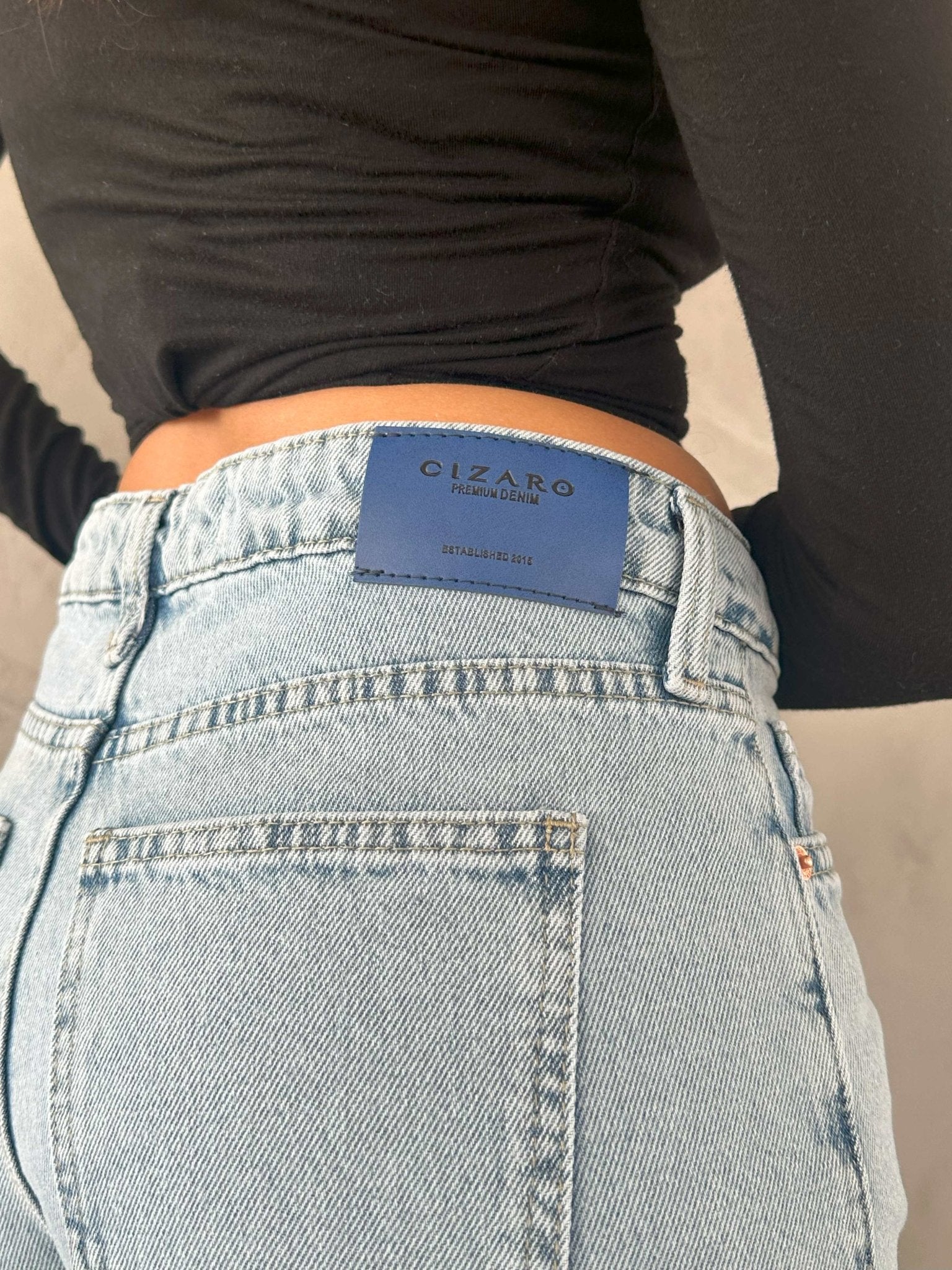 Mom-fit - Light Blue Mom-Fit CIZARO - Cizaro Jeans
