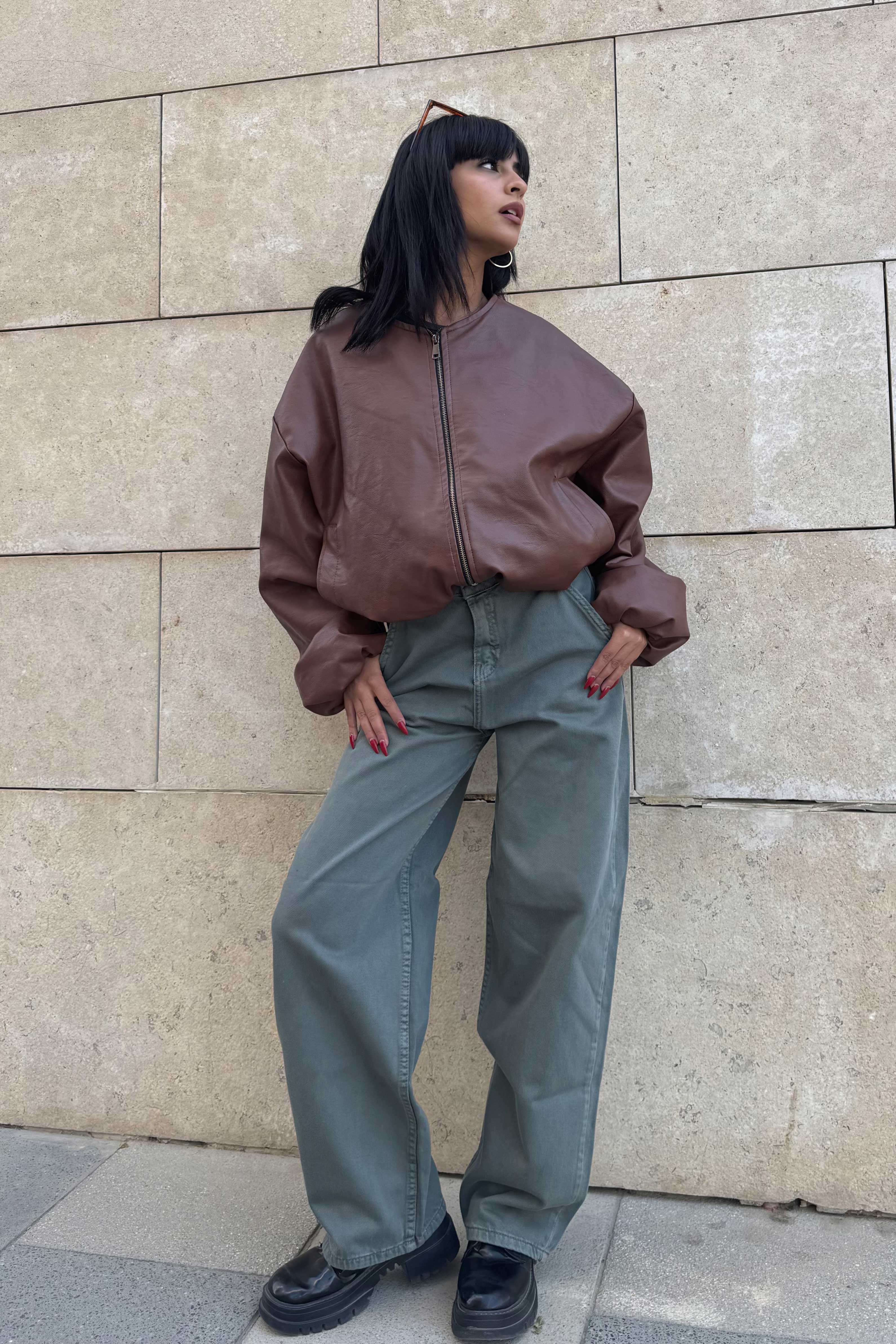 Skater – Mid-Rise Olive Jeans Skater CIZARO - Cizaro Jeans