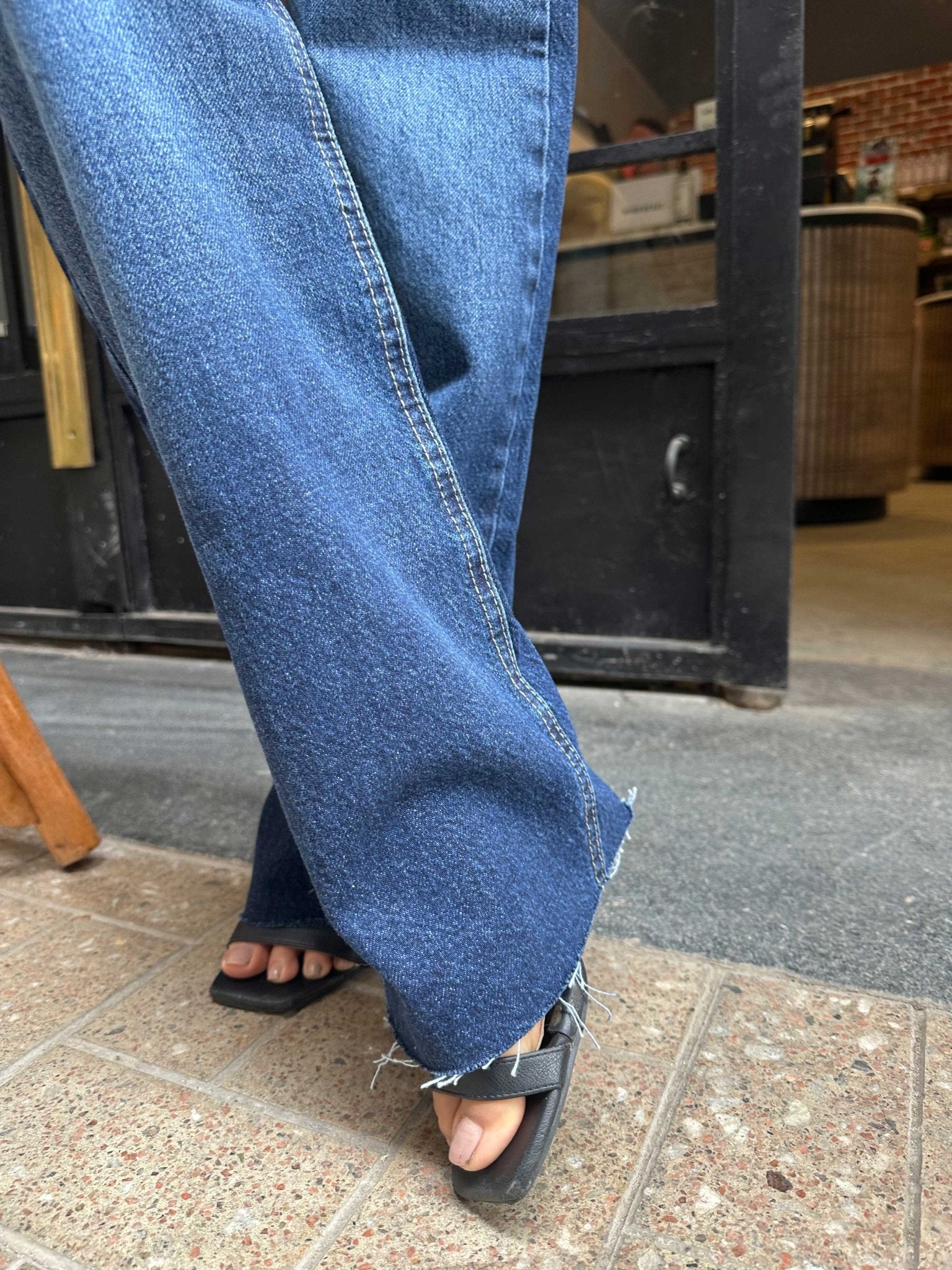 Straight Jeans - Deep Navy Blue Washed Jeans. Straight-Leg CIZARO - Cizaro Jeans