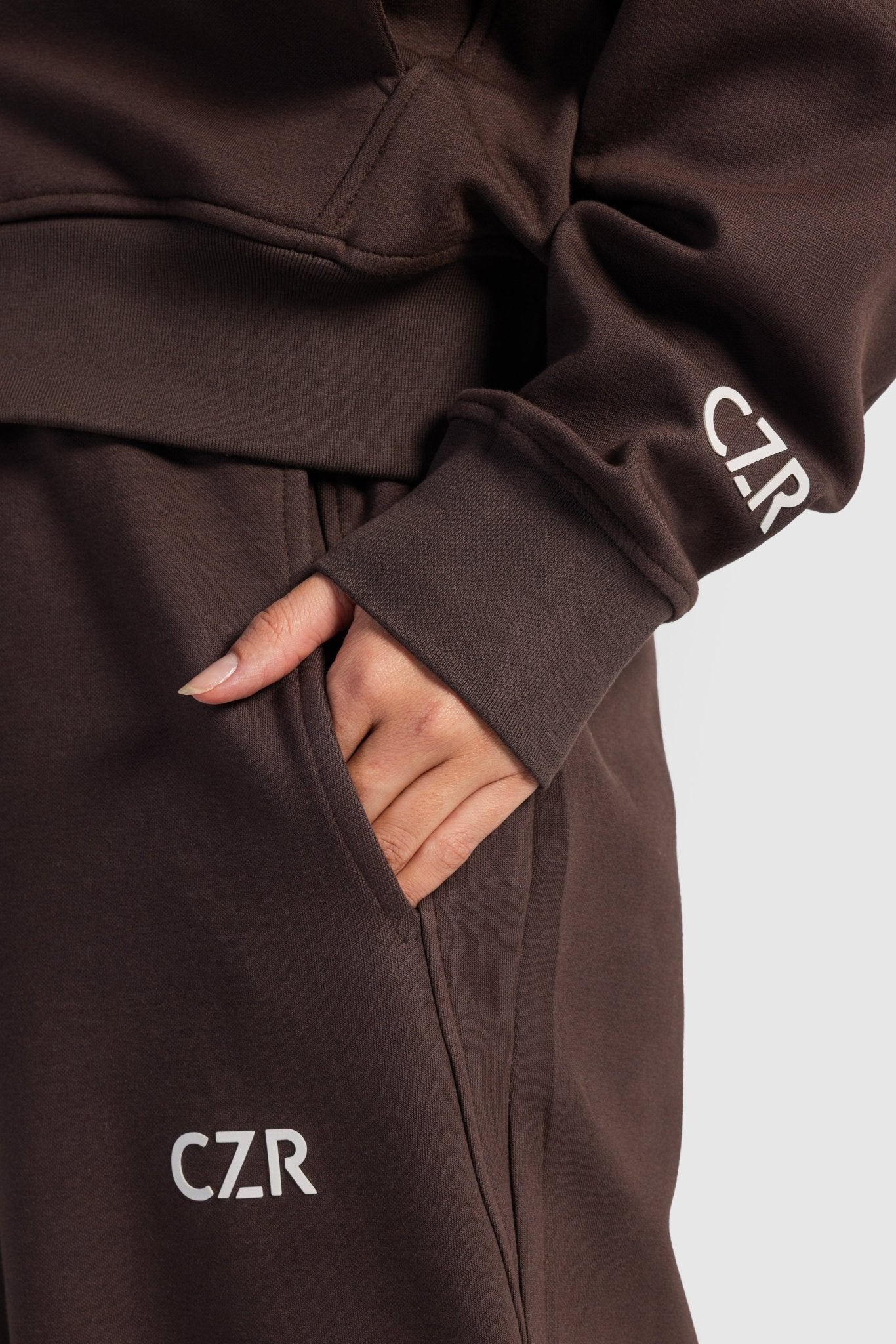 Relaxed Fit Wide-Leg Sweatpants – Brown Sweatpants CIZARO - Cizaro Jeans