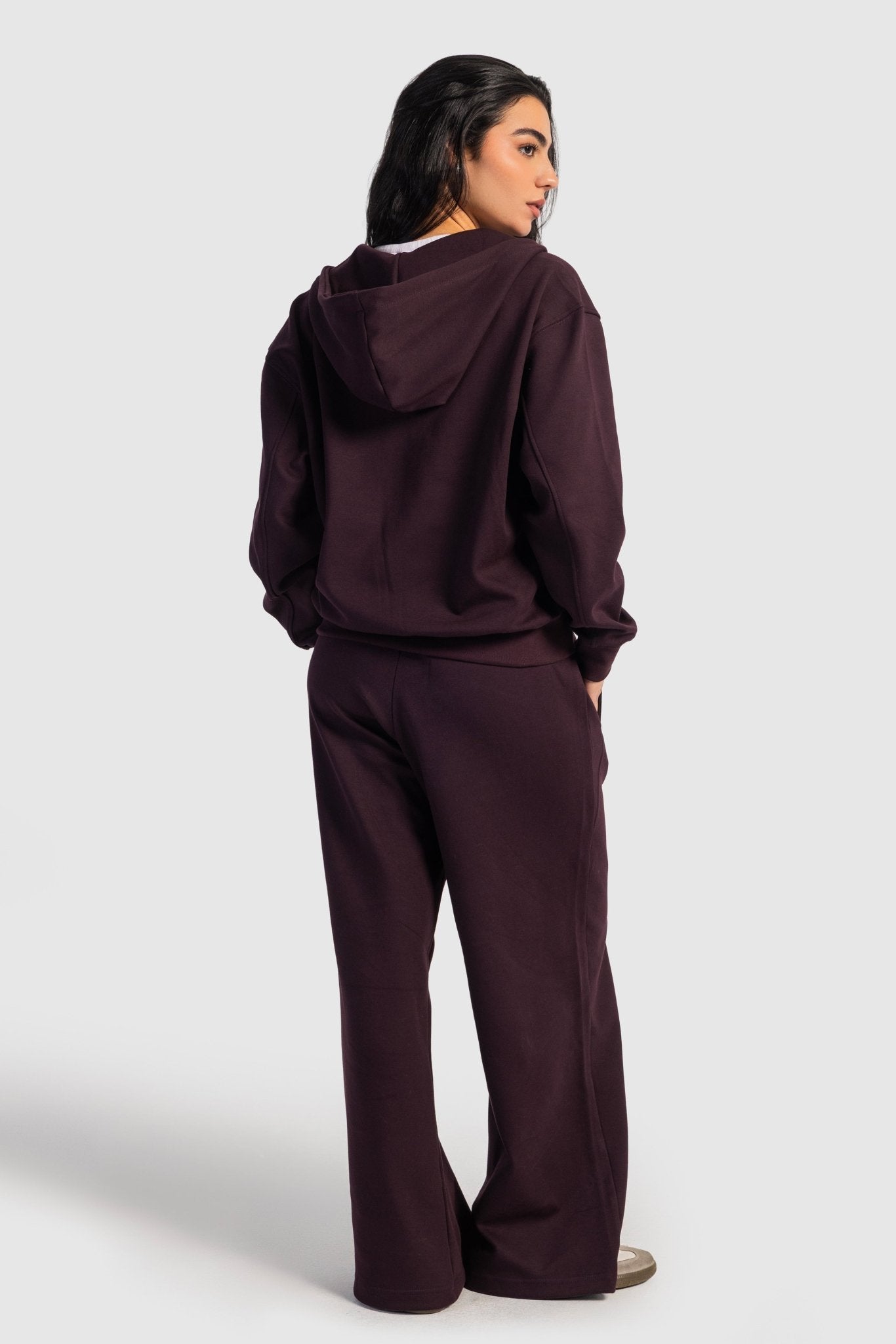 Relaxed Fit Wide-Leg Sweatpants – Burgundy Sweatpants CIZARO - Cizaro Jeans