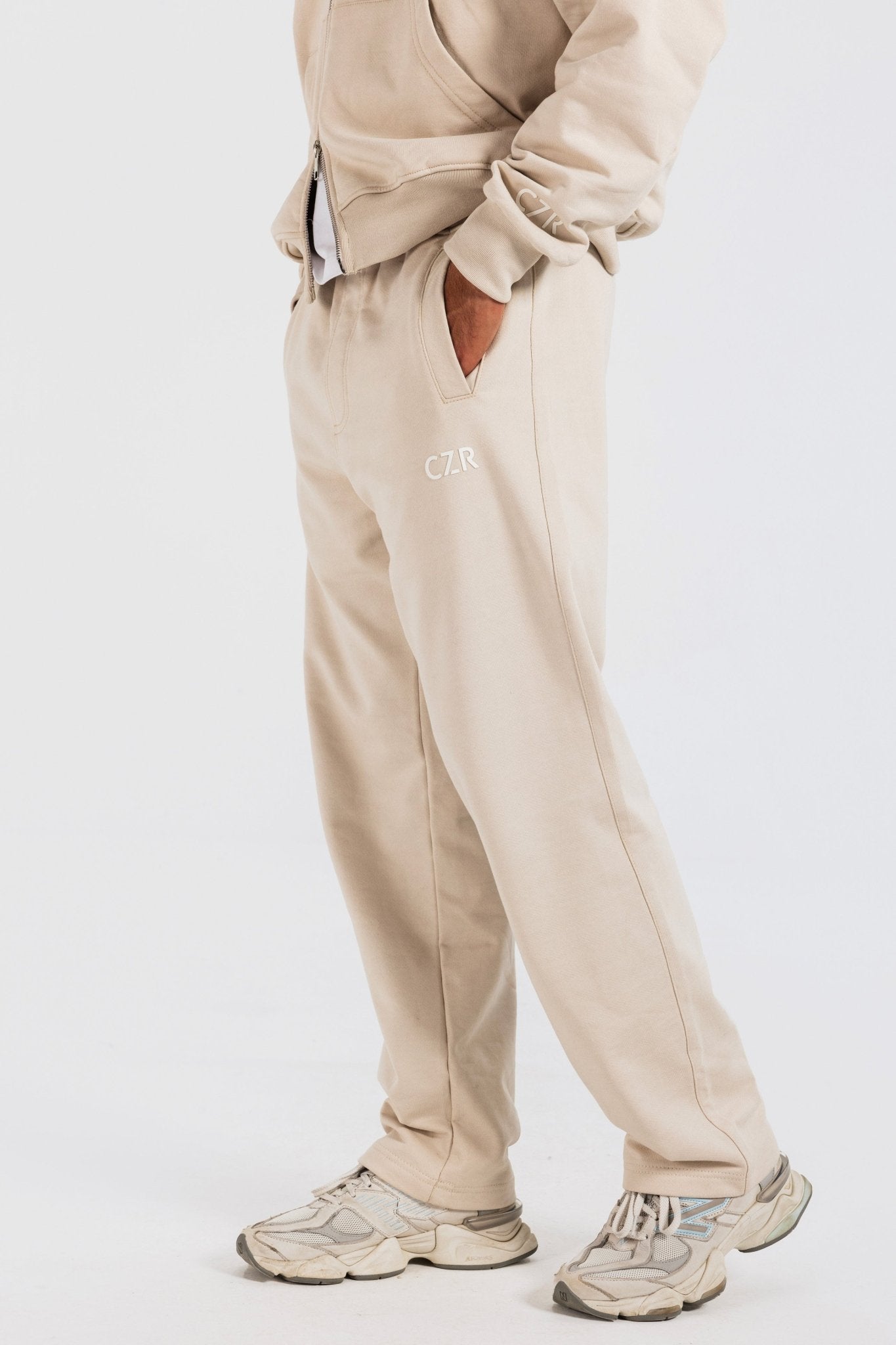 Wide-Leg Sweatpants – Beige Pants Sweatpants CIZARO - Cizaro Jeans