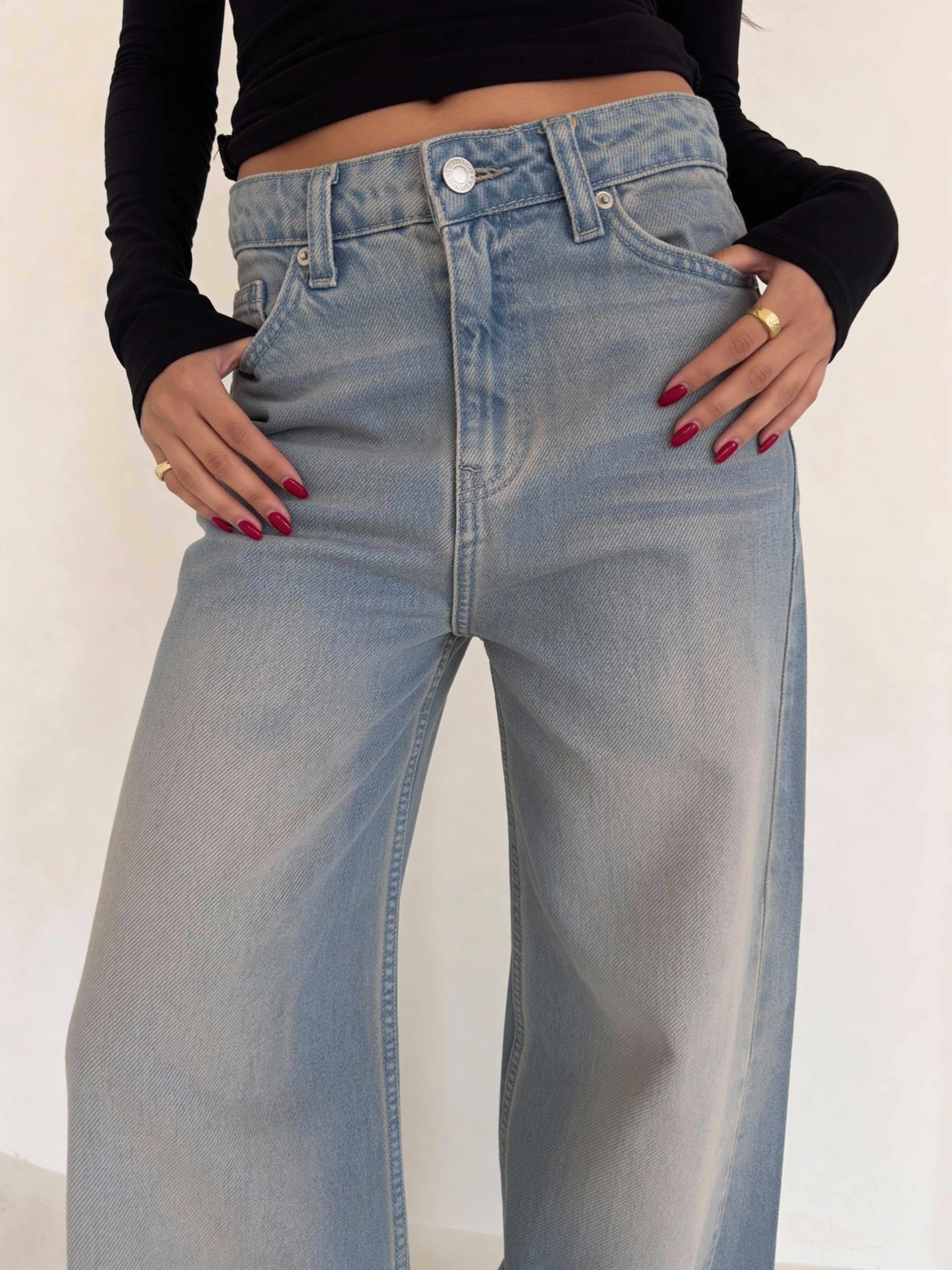 Super Baggy – High-Waist Light Vintage Blue Raw Hem Jeans Super Baggy CIZARO - Cizaro Jeans