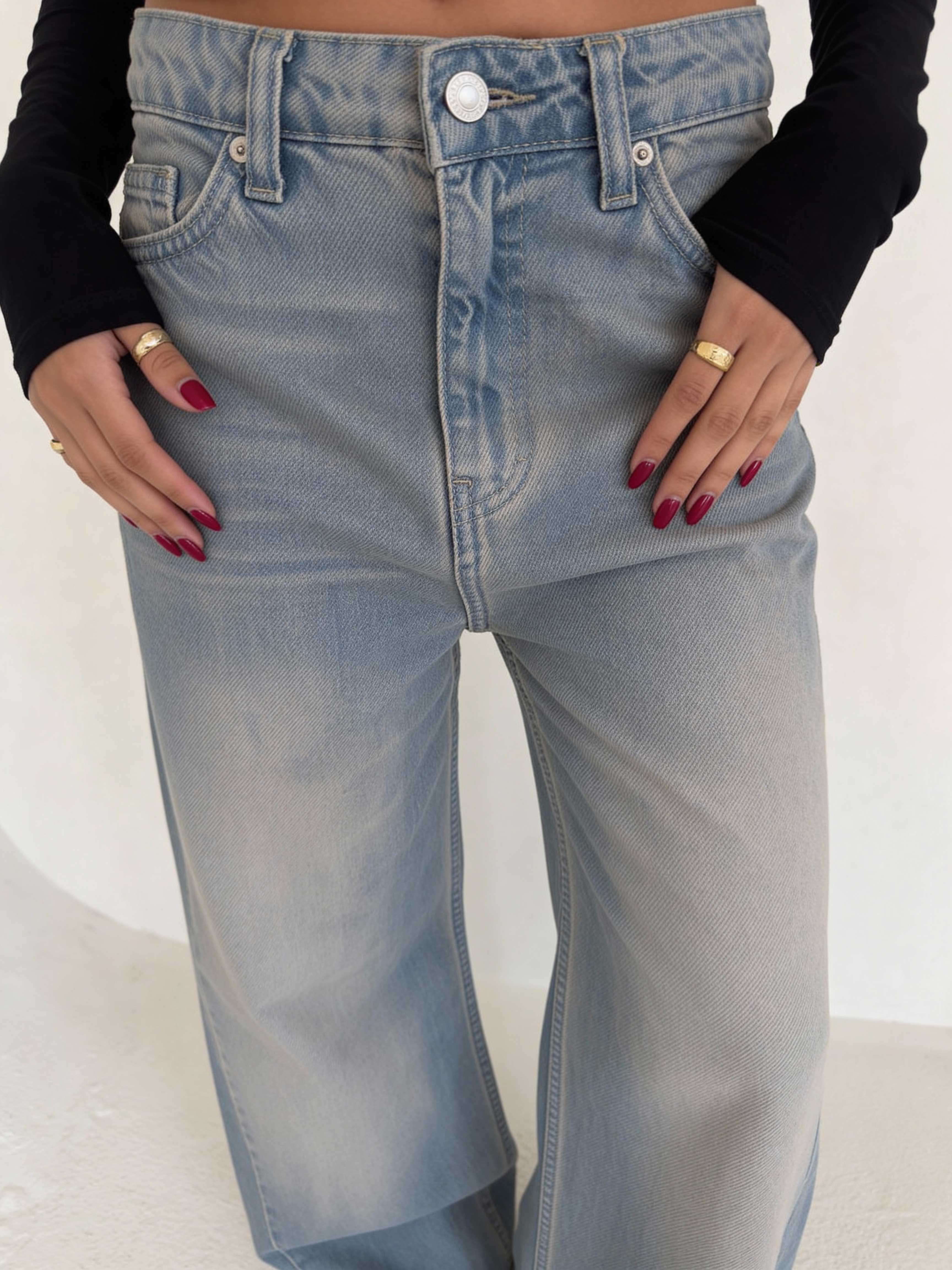 Super Baggy – High-Waist Light Vintage Blue Raw Hem Jeans Super Baggy CIZARO - Cizaro Jeans