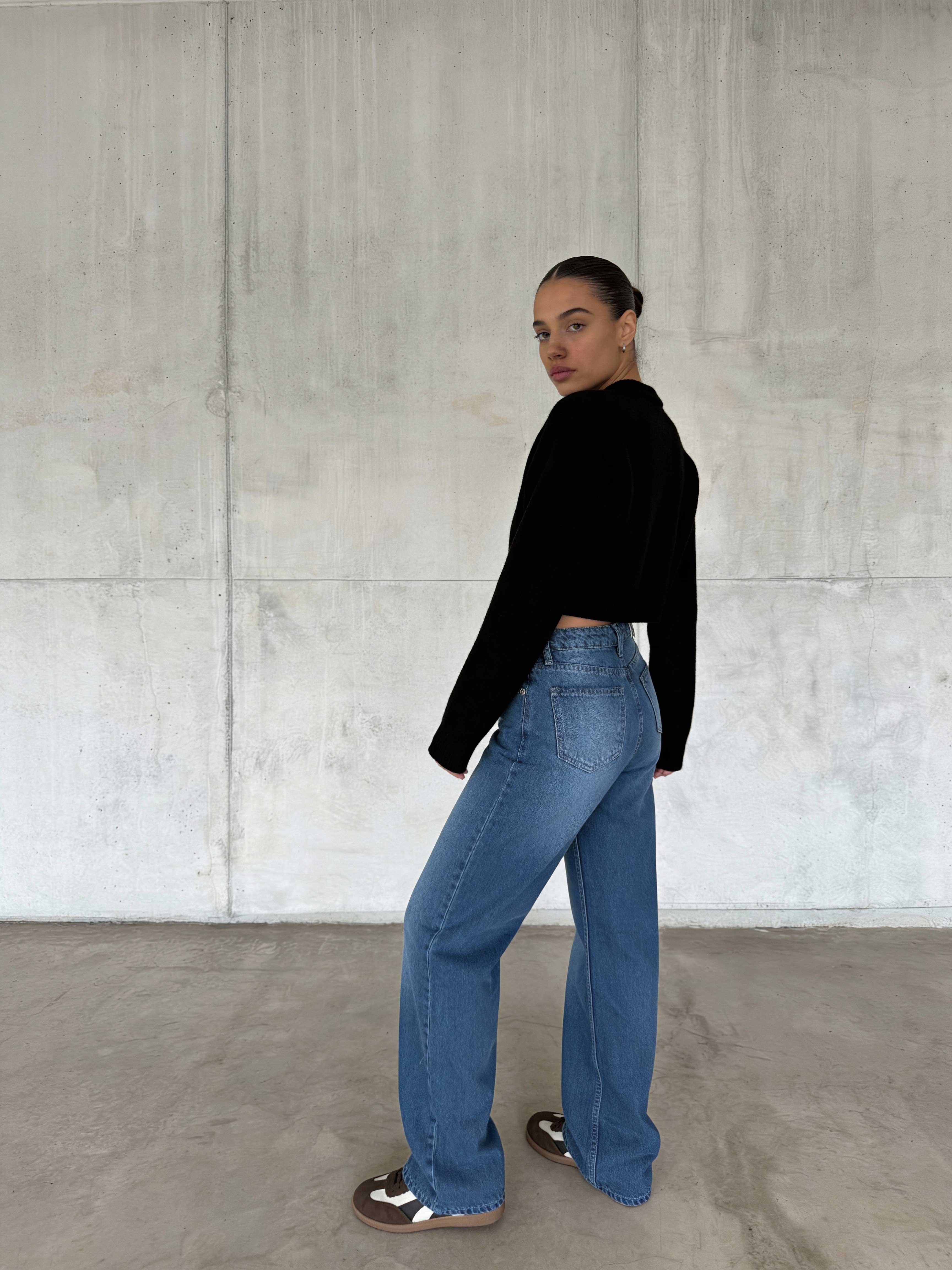 Wide Leg – High-Waist Mid Blue Jeans