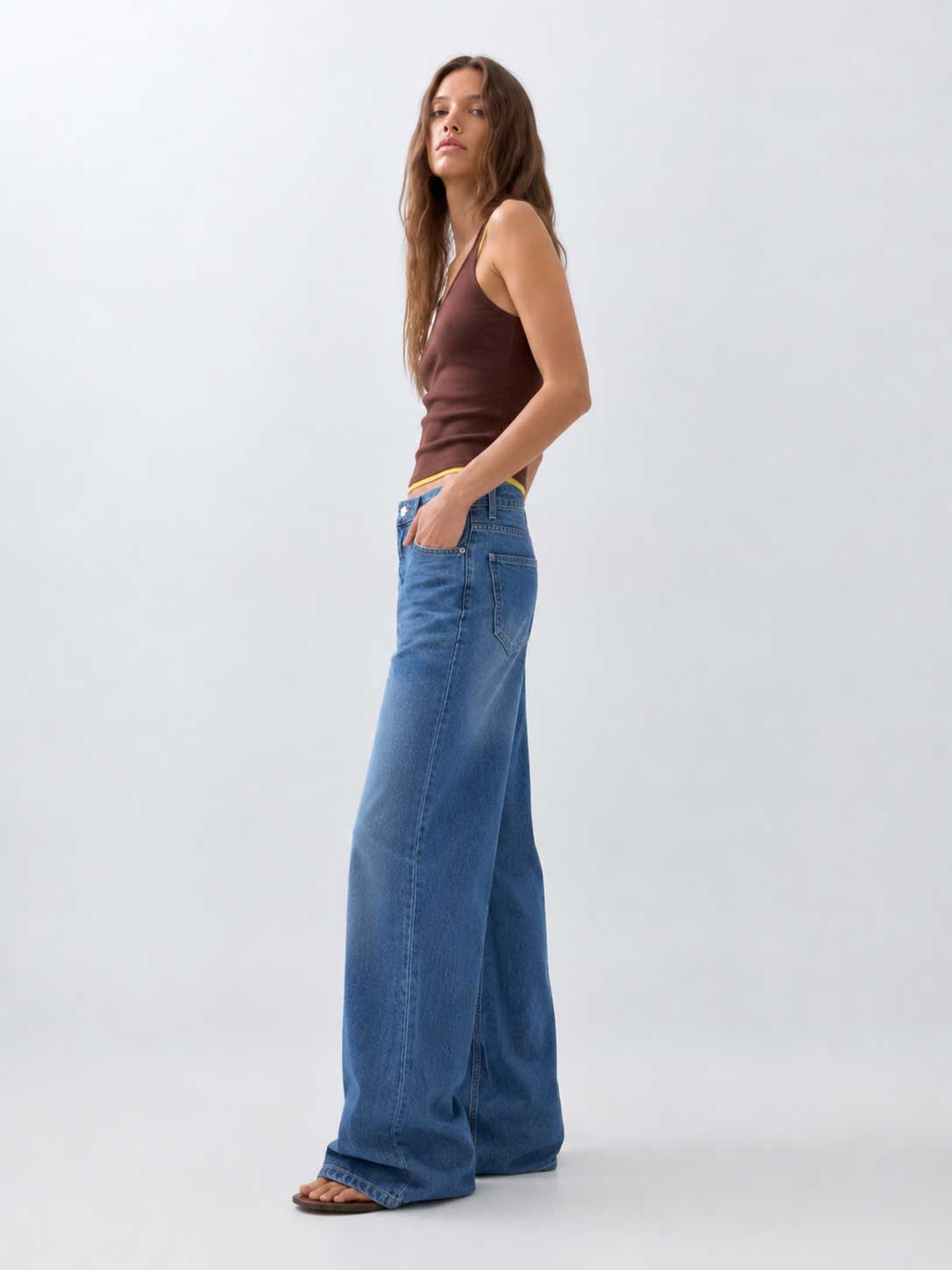 Ultra Baggy – High-Waist Light Vintage Blue Jeans