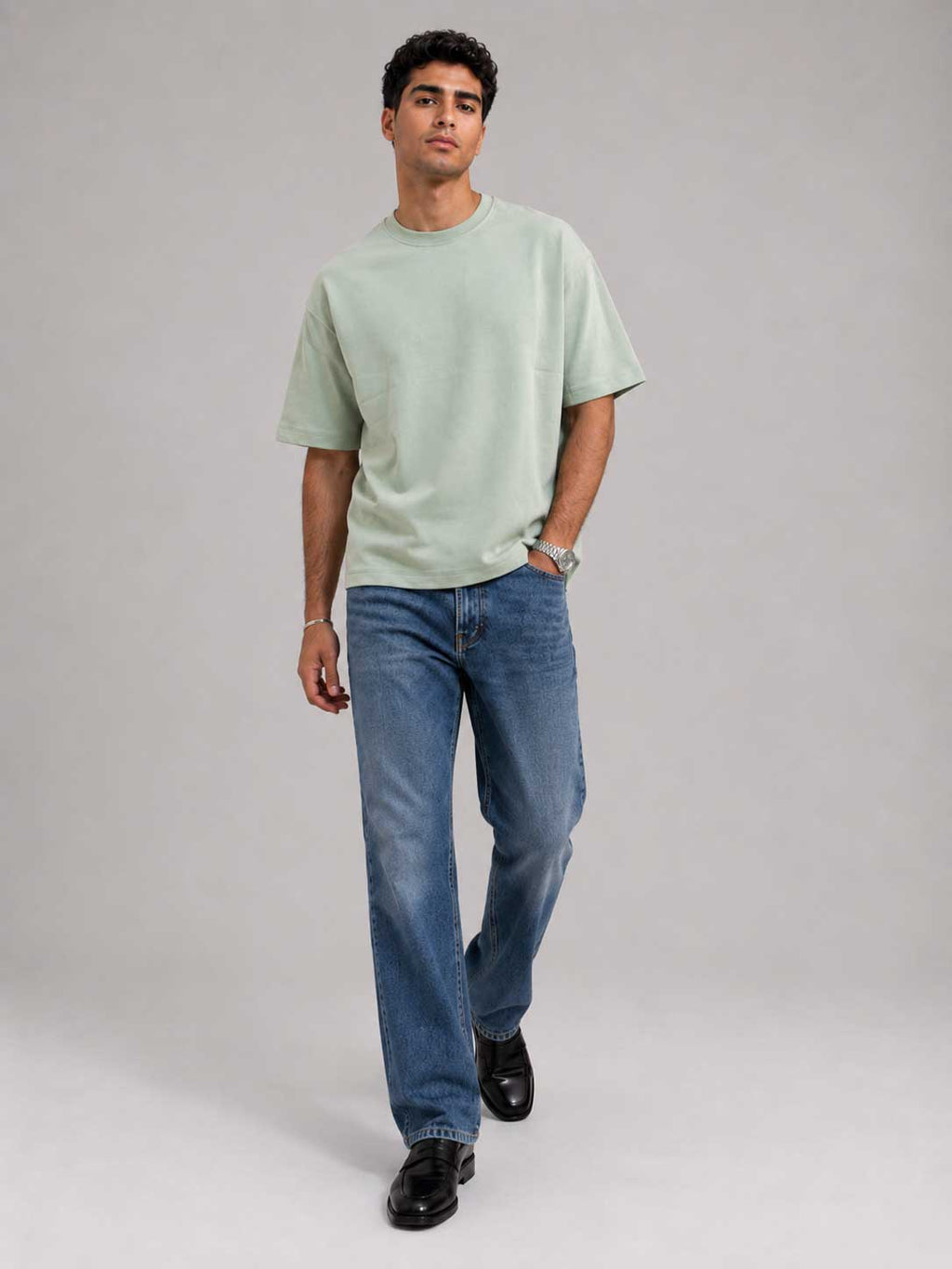Oversized T-Shirt with Side Slits – Mint Green T-shirt CIZARO - Cizaro Jeans