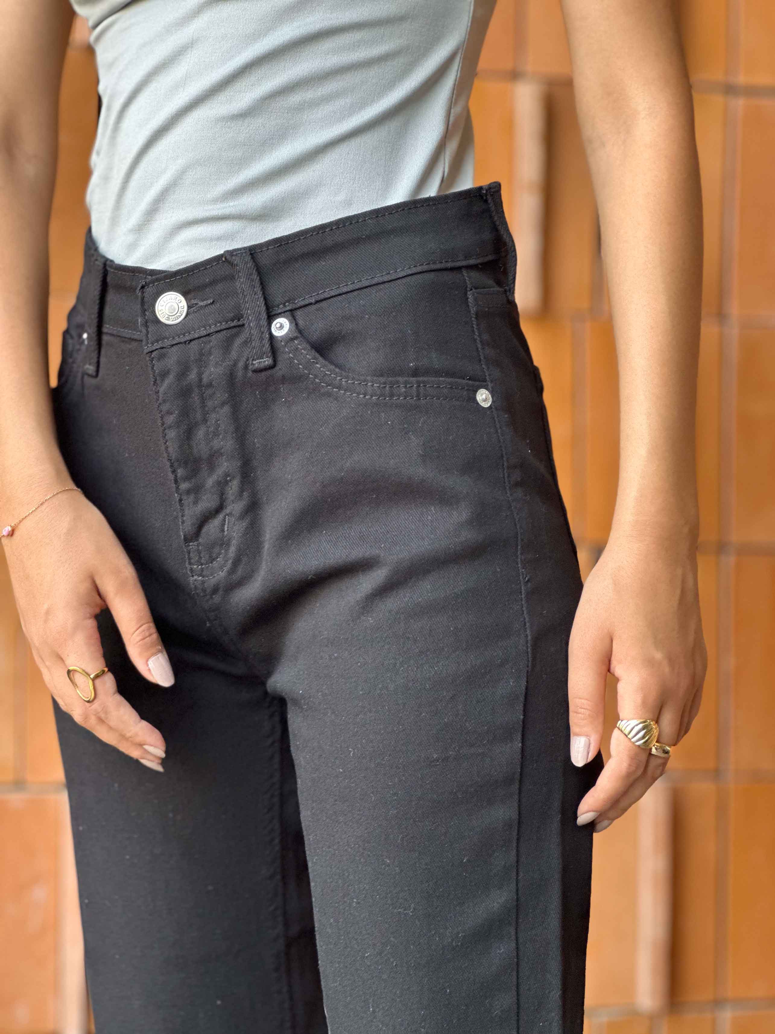 Flared - High-Waist Black. Flare CIZARO    - Cizaro Jeans