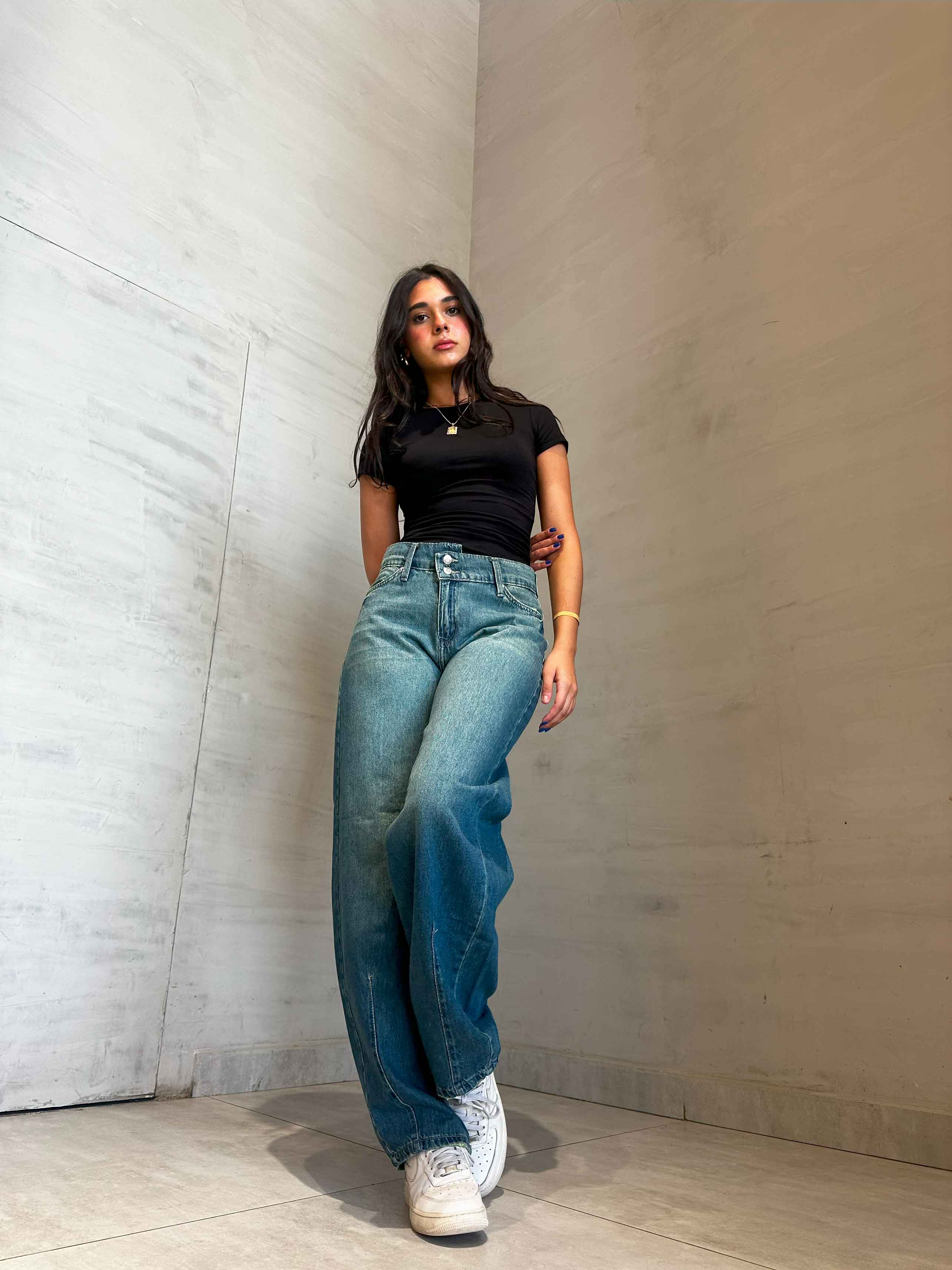 Balloon - Mid Vintage Blue Criss-Cross Jeans. Balloon CIZARO    - Cizaro Jeans