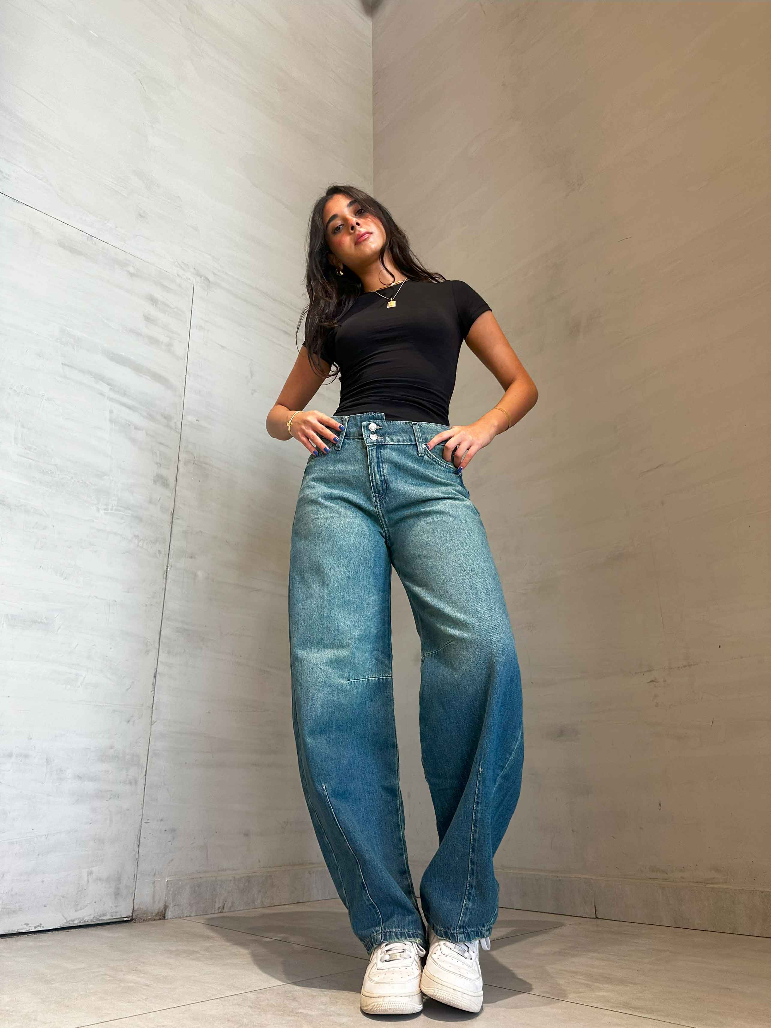 Balloon - Mid Vintage Blue Criss-Cross Jeans. Balloon CIZARO    - Cizaro Jeans