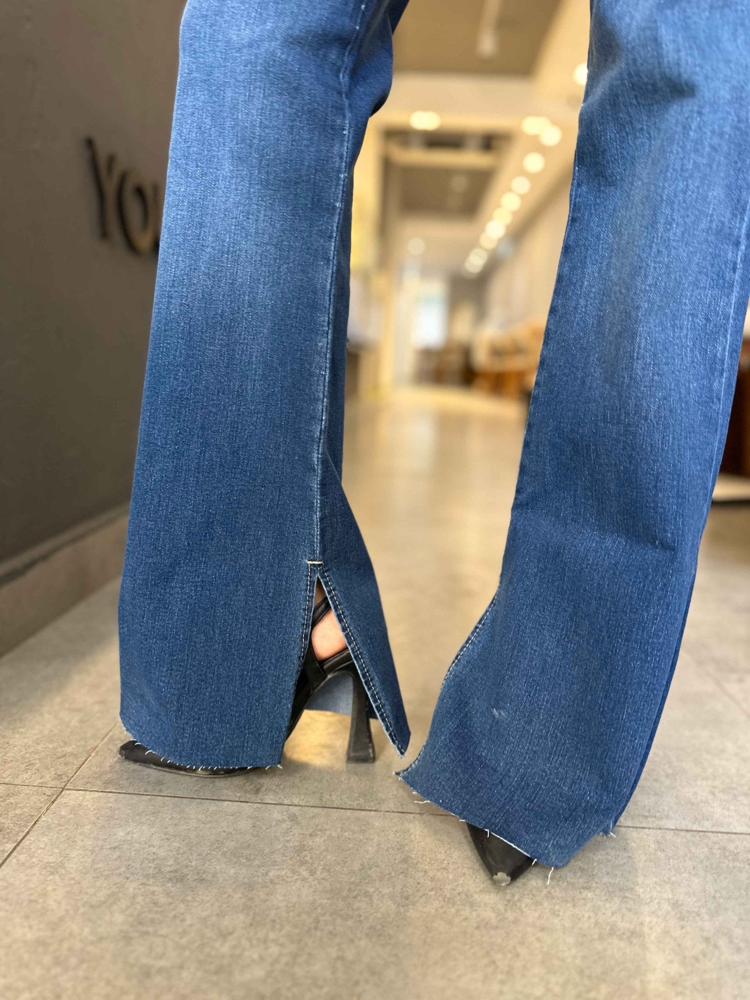 Flared - Mid Blue Split Hem Jeans. Flared CIZARO    - Cizaro Jeans