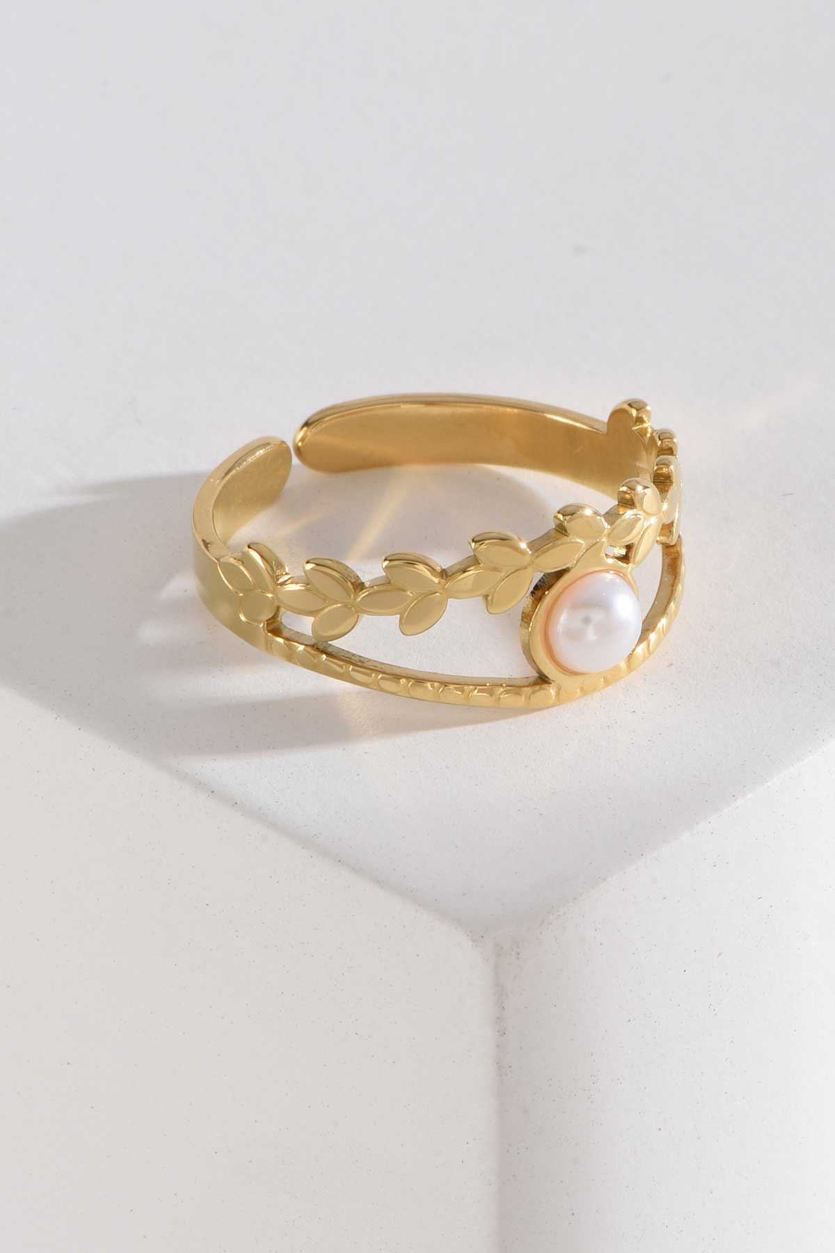 Stainless Steel Ring | Gold Leaf Band with Pearl Accent RING Accessories - Cizaro Jeans