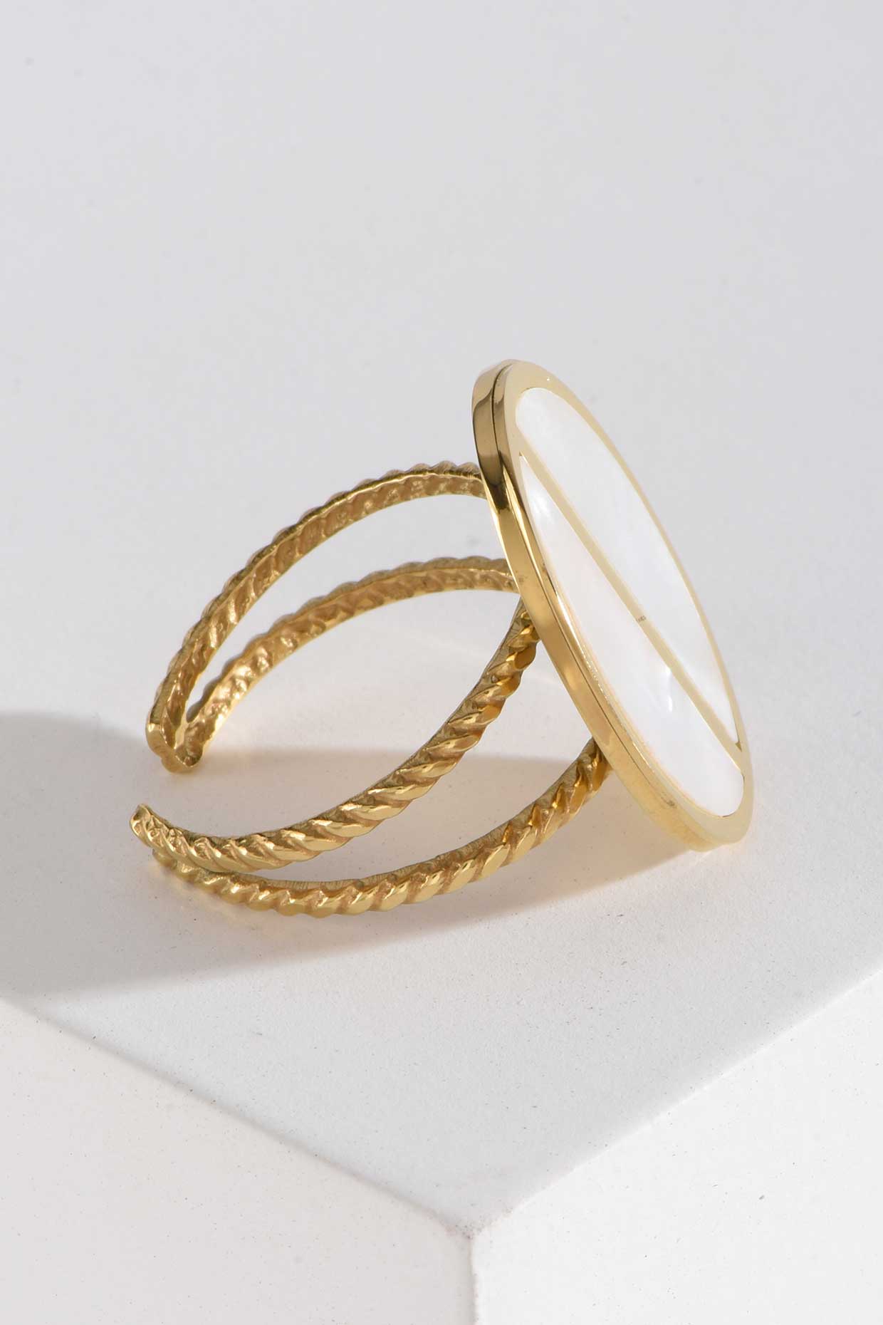 Stainless Steel Ring | Gold Twisted Band with Mother-of-Pearl Circle RING Accessories - Cizaro Jeans