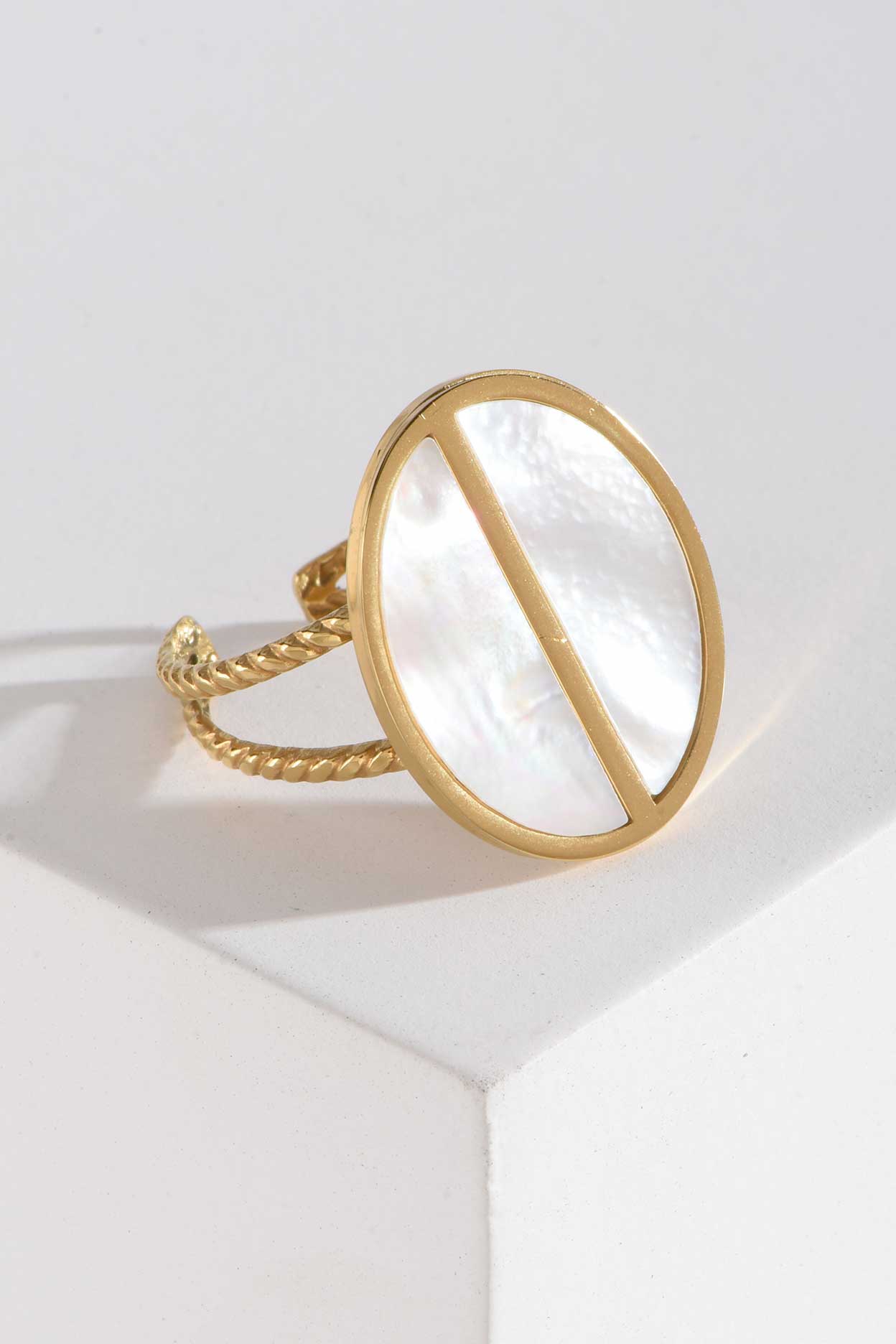 Stainless Steel Ring | Gold Twisted Band with Mother-of-Pearl Circle RING Accessories - Cizaro Jeans