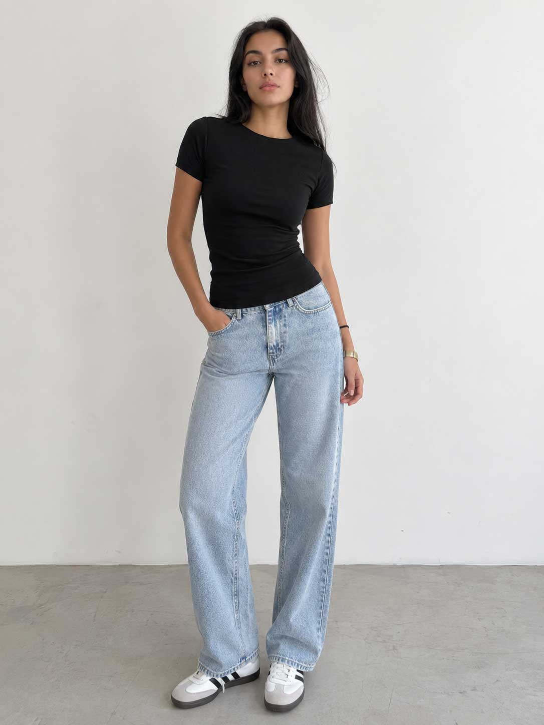 Double-Layer Fitted Short Sleeve Crew-Neck Top – Black Top CIZARO - Cizaro Jeans