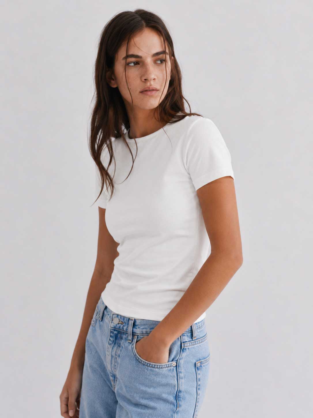 Double-Layer Fitted Short Sleeve Crew-Neck Top – White Top CIZARO - Cizaro Jeans