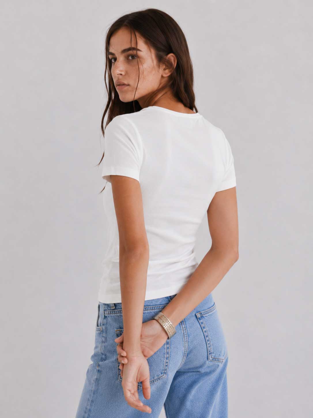 Double-Layer Fitted Short Sleeve Crew-Neck Top – White Top CIZARO - Cizaro Jeans