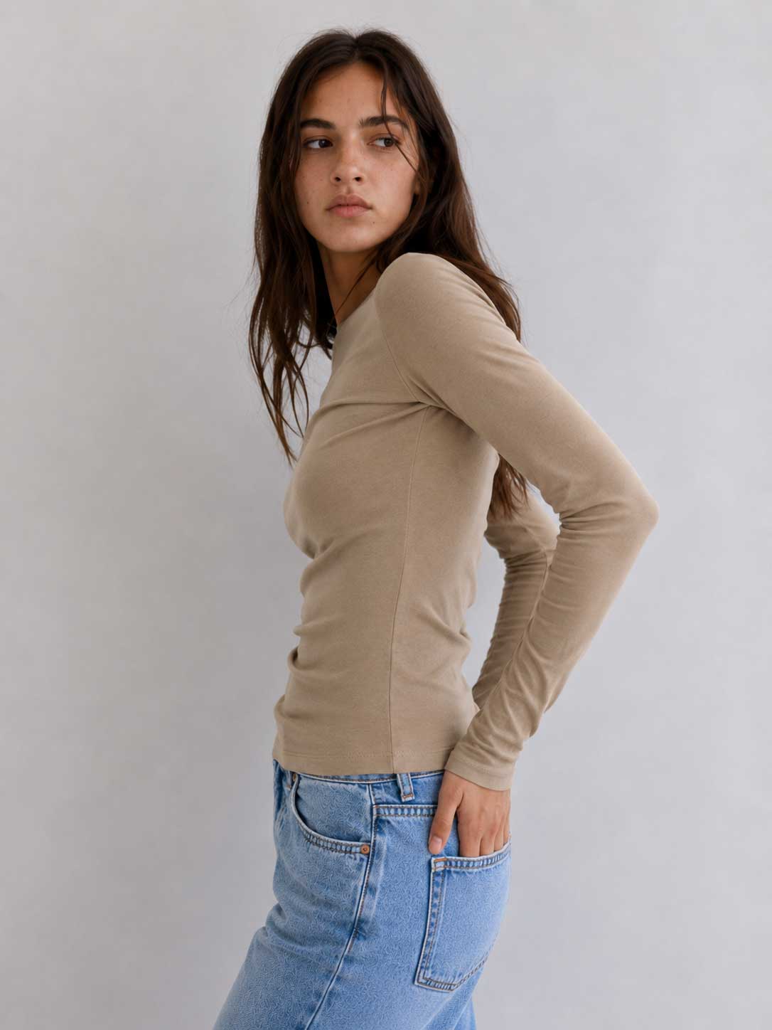 Double-Layer Fitted Long Sleeve Boat Neck Top – Stone Top CIZARO - Cizaro Jeans