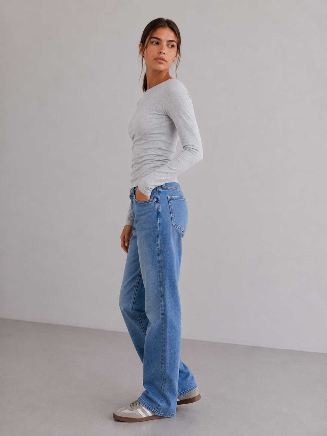 Double-Layer Fitted long Sleeve Crew neck Top _ Gray Basic Top CIZARO - Cizaro Jeans