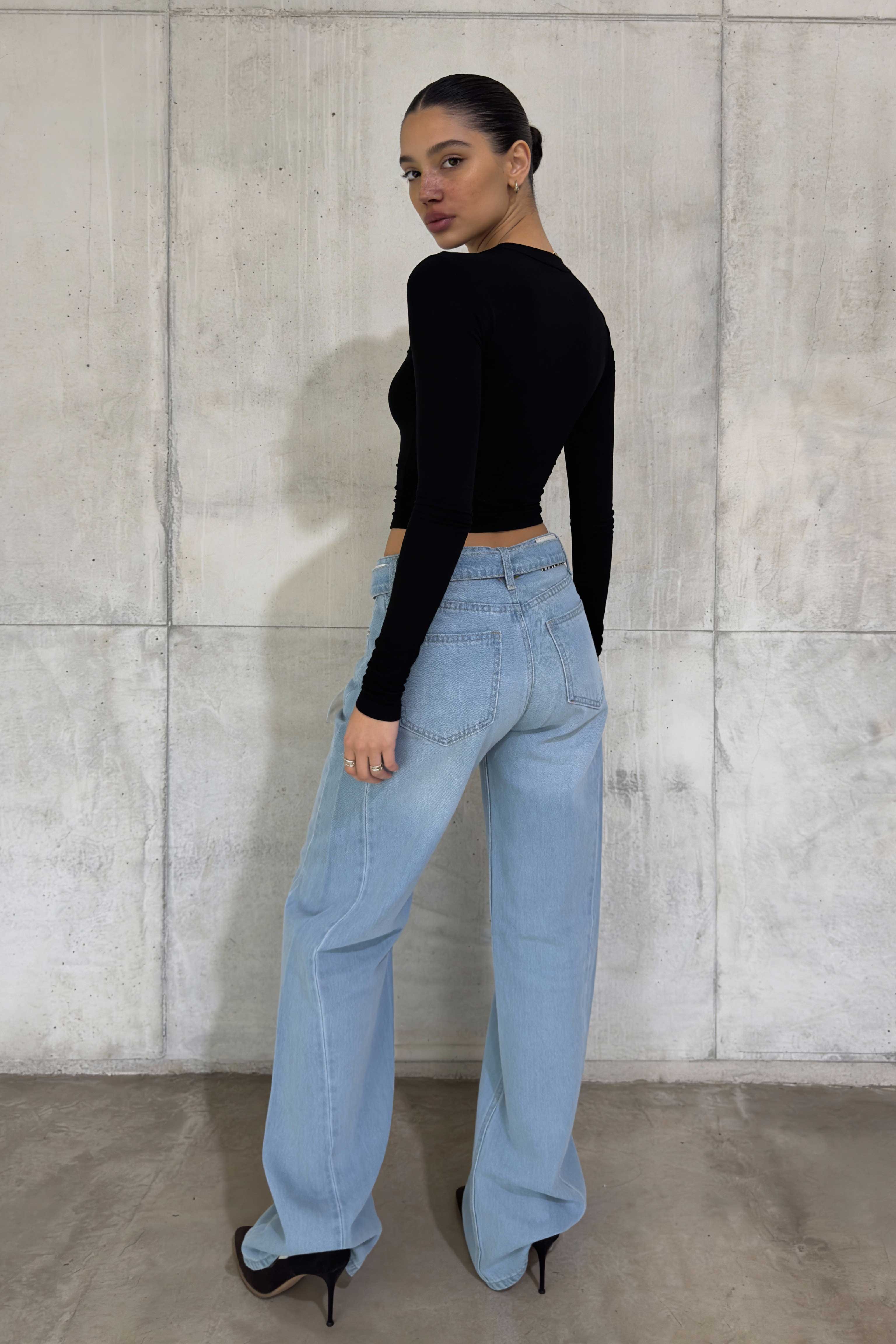 Belted Super Baggy – Mid-Rise Bright Blue Jeans Super Baggy CIZARO - Cizaro Jeans