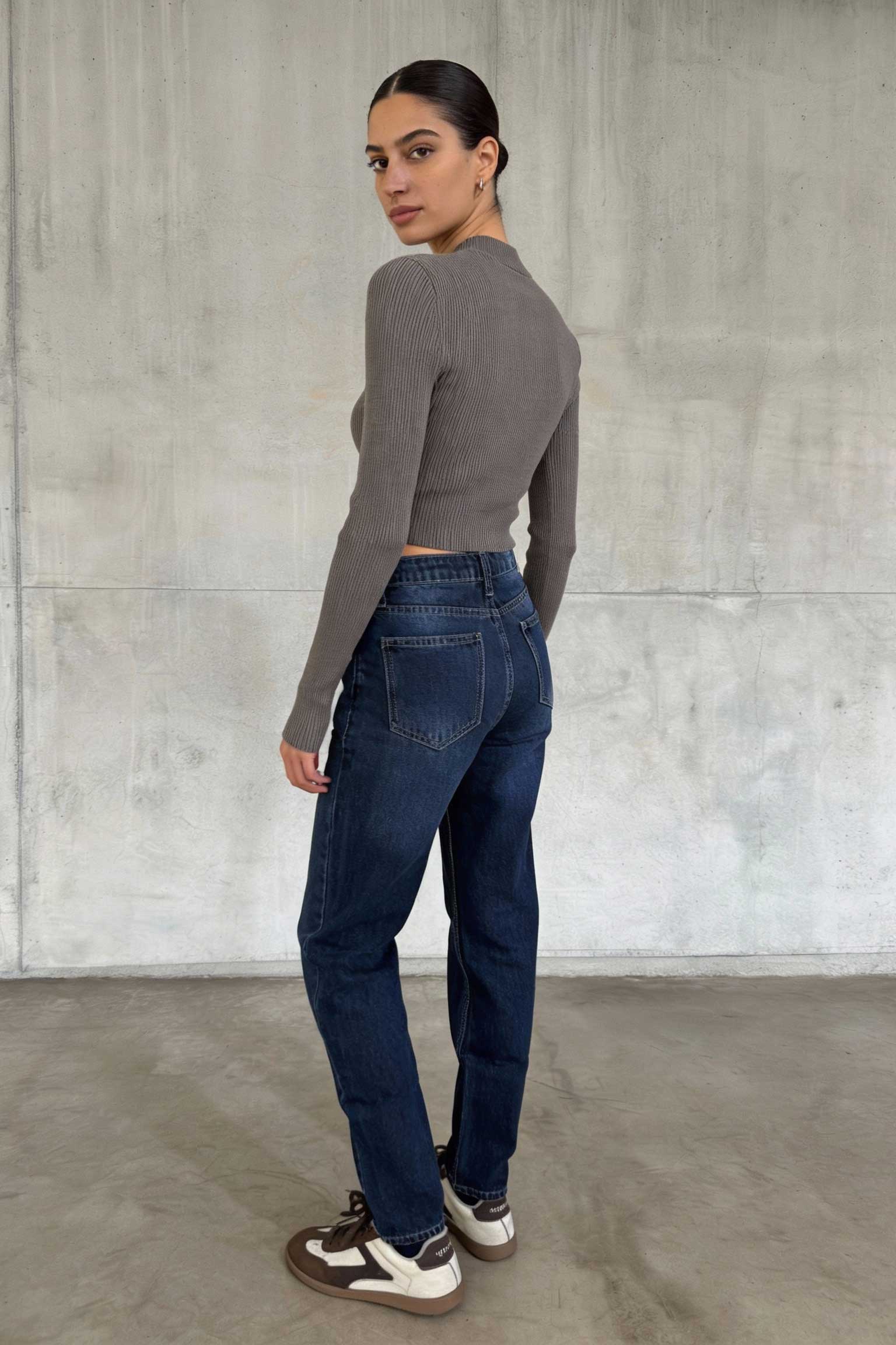 Mom Fit – High-Waist Navy Blue Jeans mom fit CIZARO - Cizaro Jeans