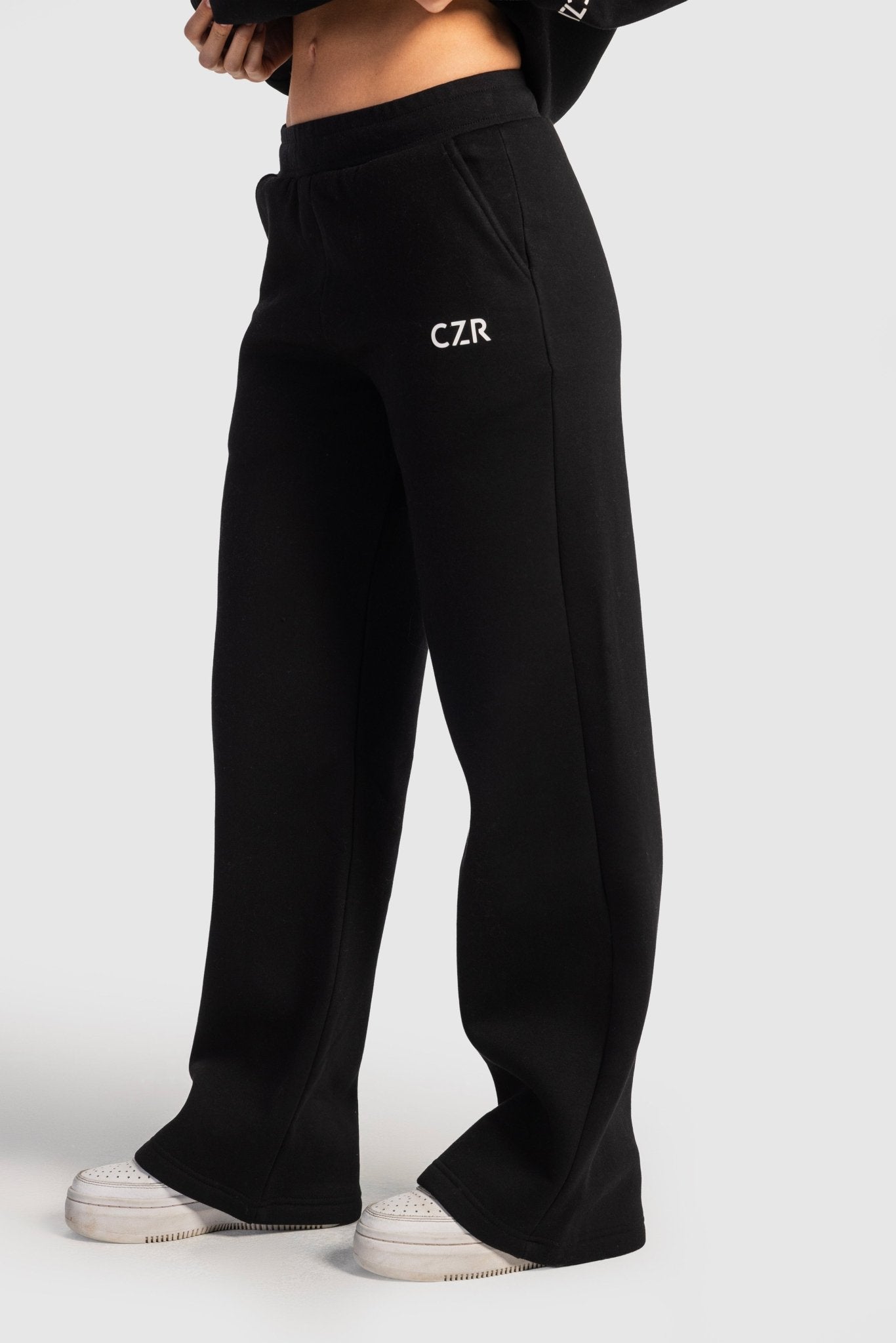 Wide-Leg Sweatpants In Black Sweatpants CIZARO - Cizaro Jeans