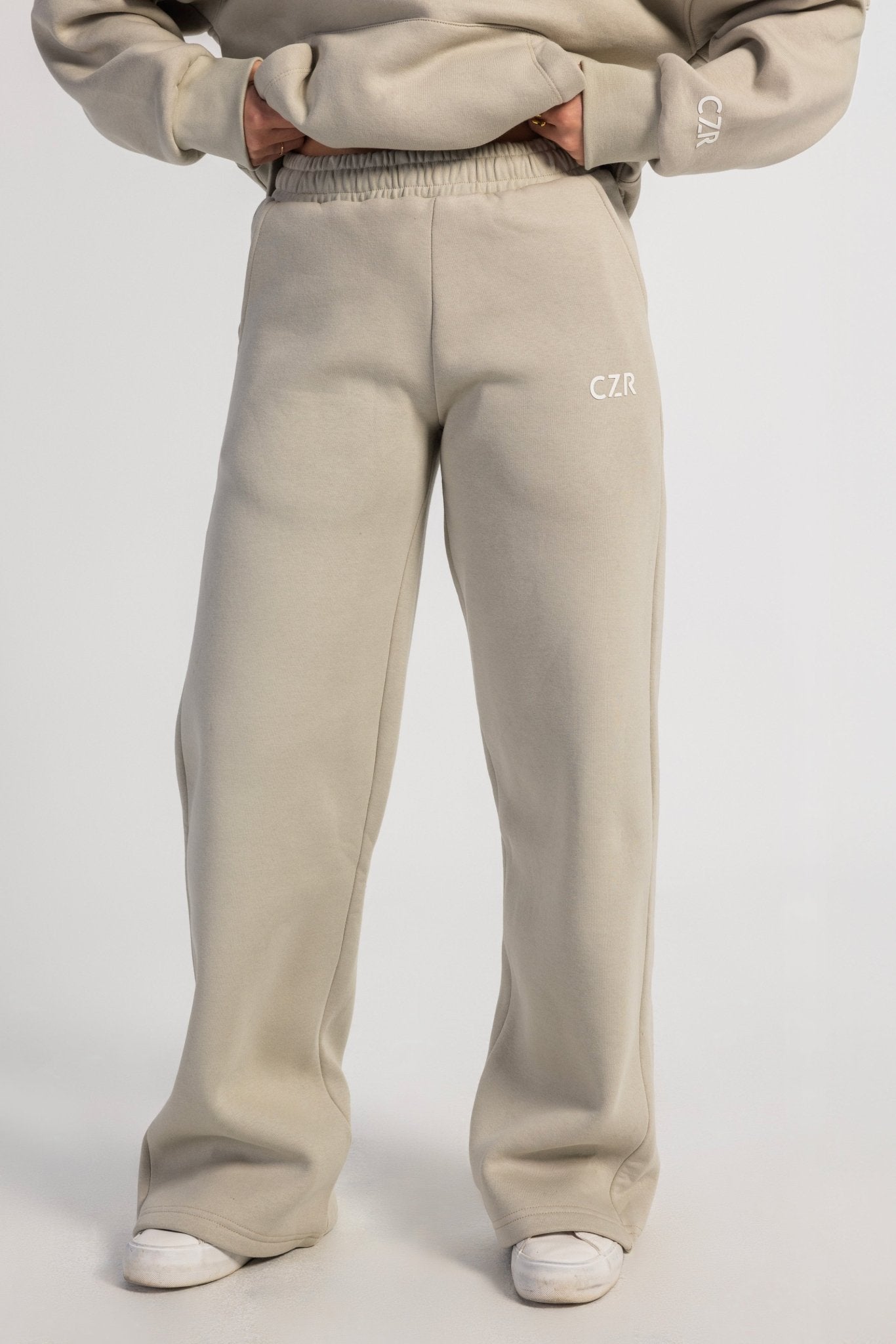 Wide-Leg Sweatpants In Ecru White Sweatpants CIZARO - Cizaro Jeans