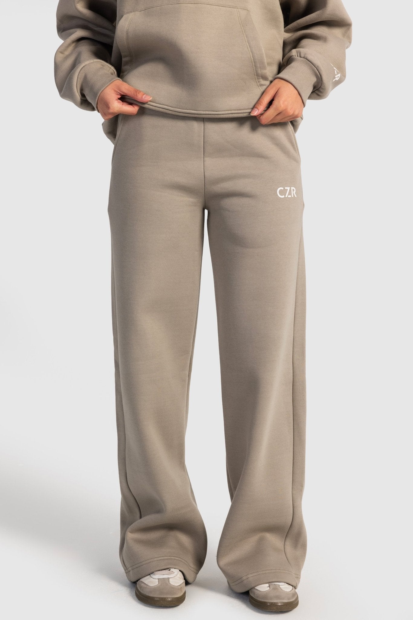 Wide-Leg Sweatpants In Olive Sweatpants CIZARO - Cizaro Jeans