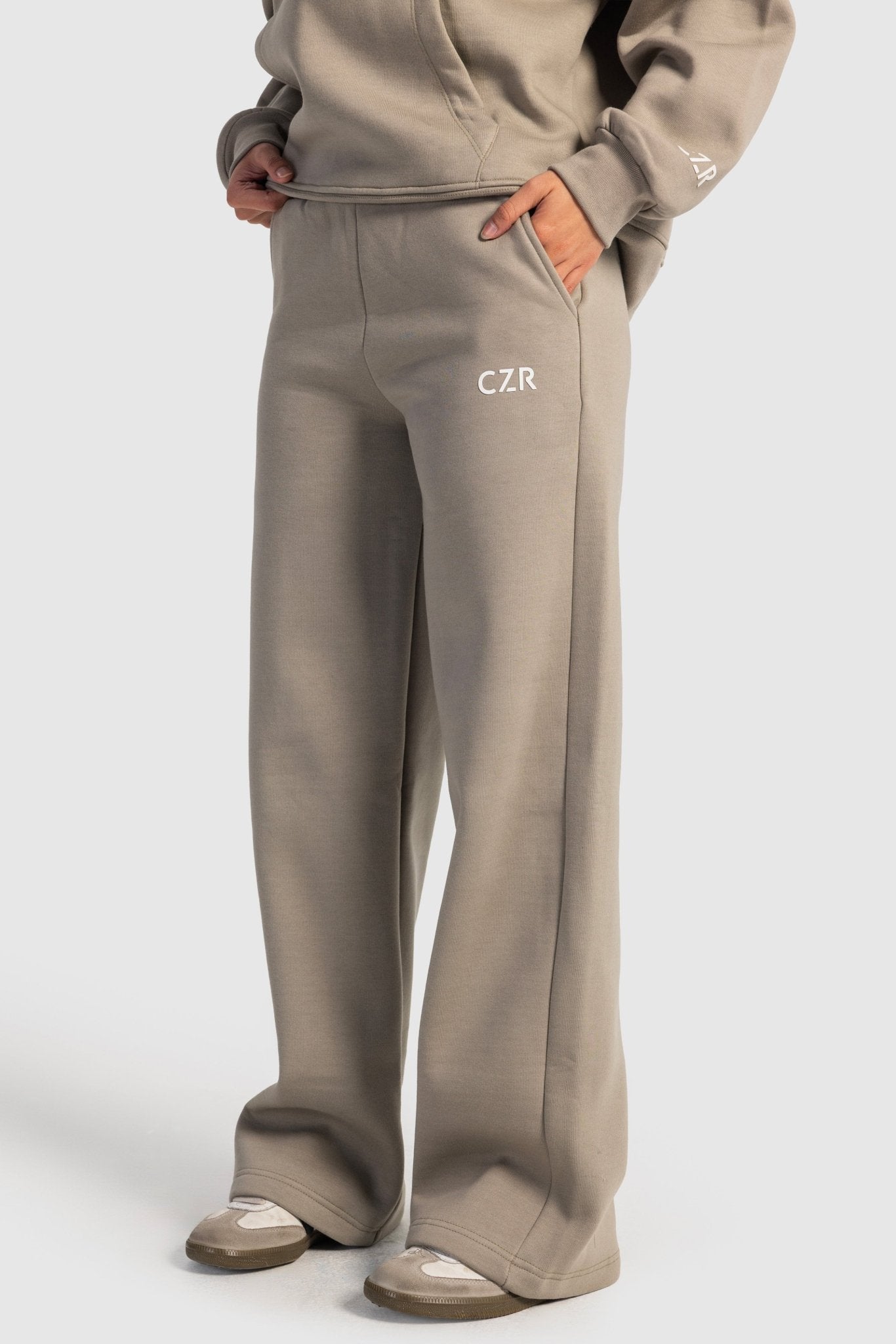 Wide-Leg Sweatpants In Olive Sweatpants CIZARO - Cizaro Jeans