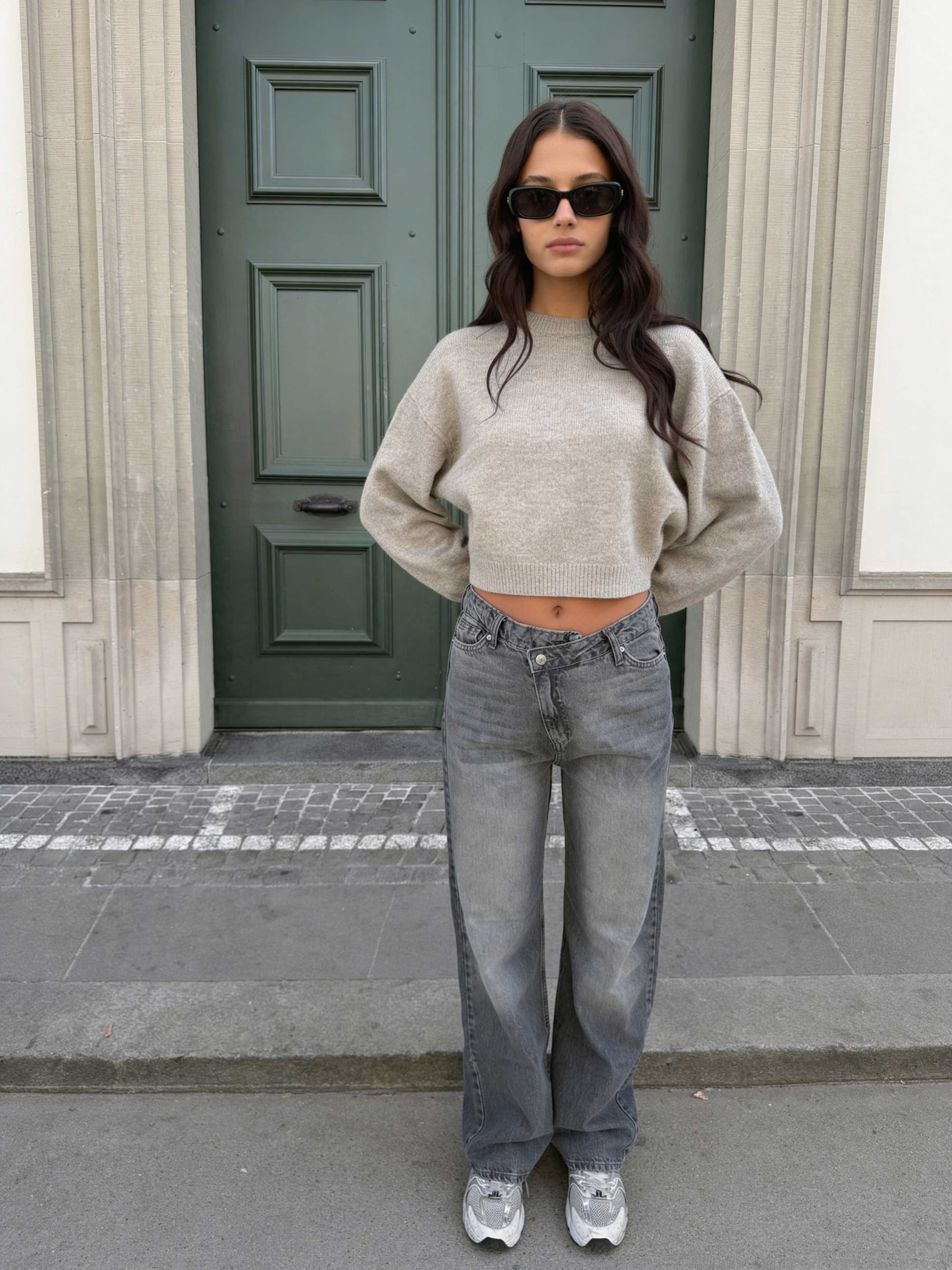 Crossover Wide leg High waist ,
Mid Acid Washed Grey jeans