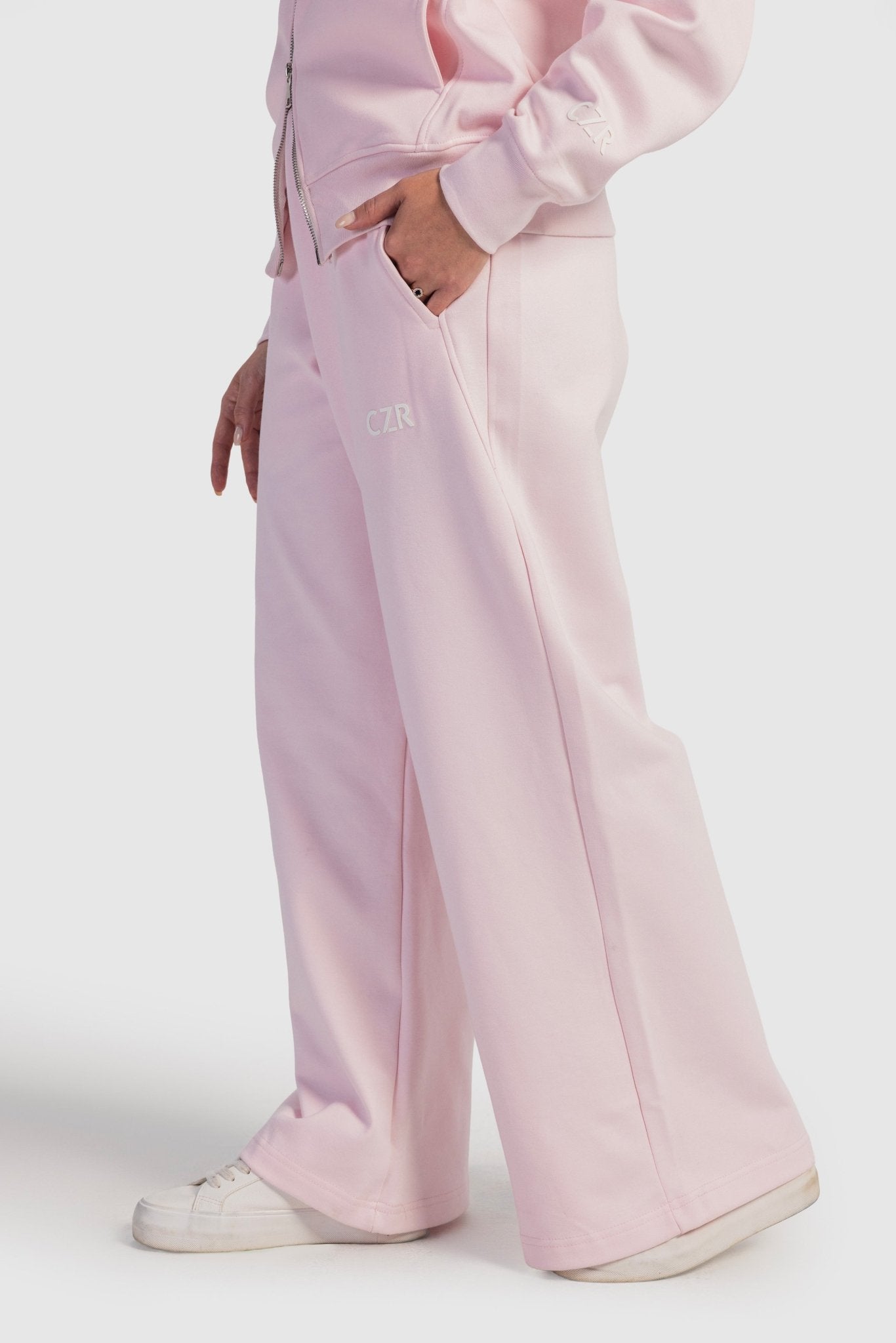 Relaxed Fit Wide-Leg Sweatpants – Blush Pink Sweatpants CIZARO - Cizaro Jeans