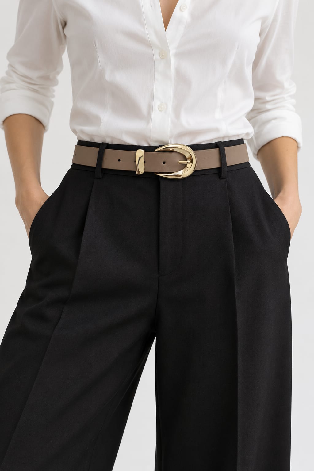 Belt | Beige Sculpted Gold Oval Buckle