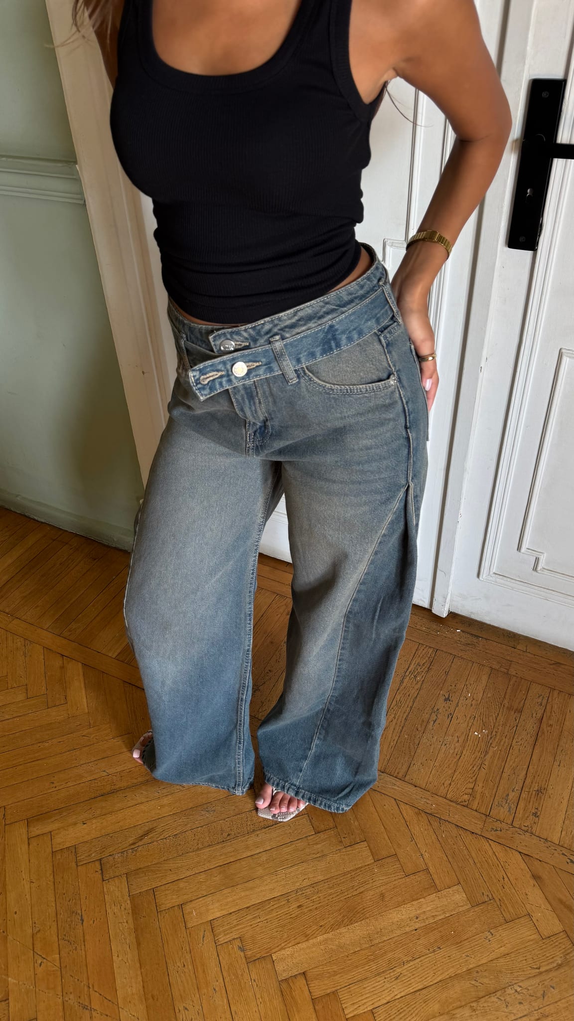 Baggy Low-Waist Washed Grey Jeans