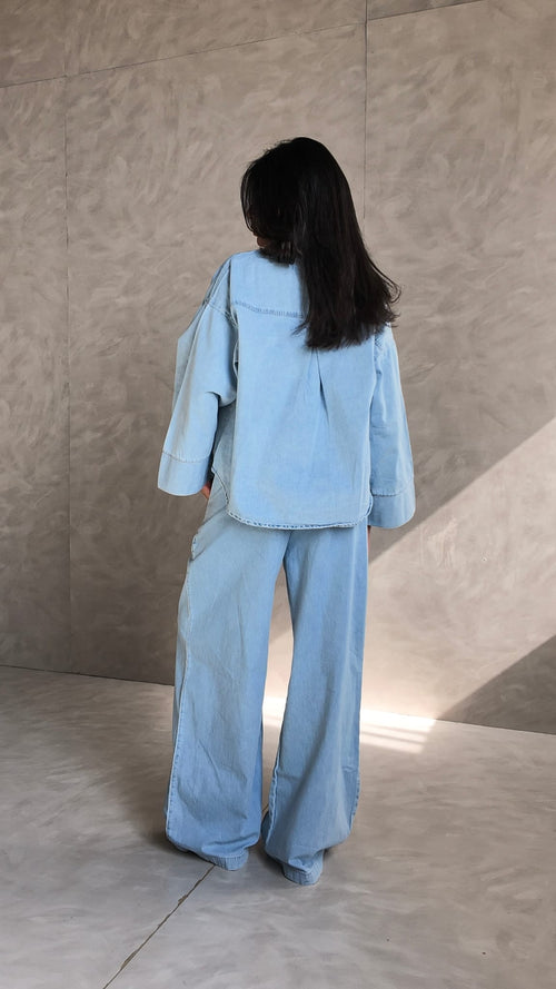 Cropped Lightweight Denim Blouse