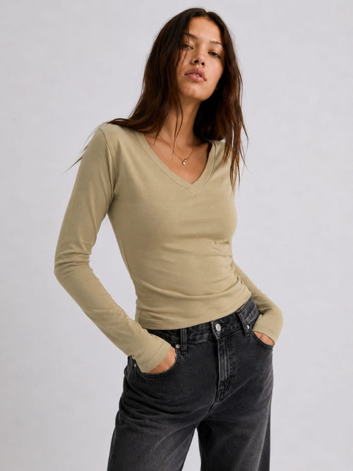 Long sleeve V-Neck Basic Top – Café Basic Top CIZARO - Cizaro Jeans