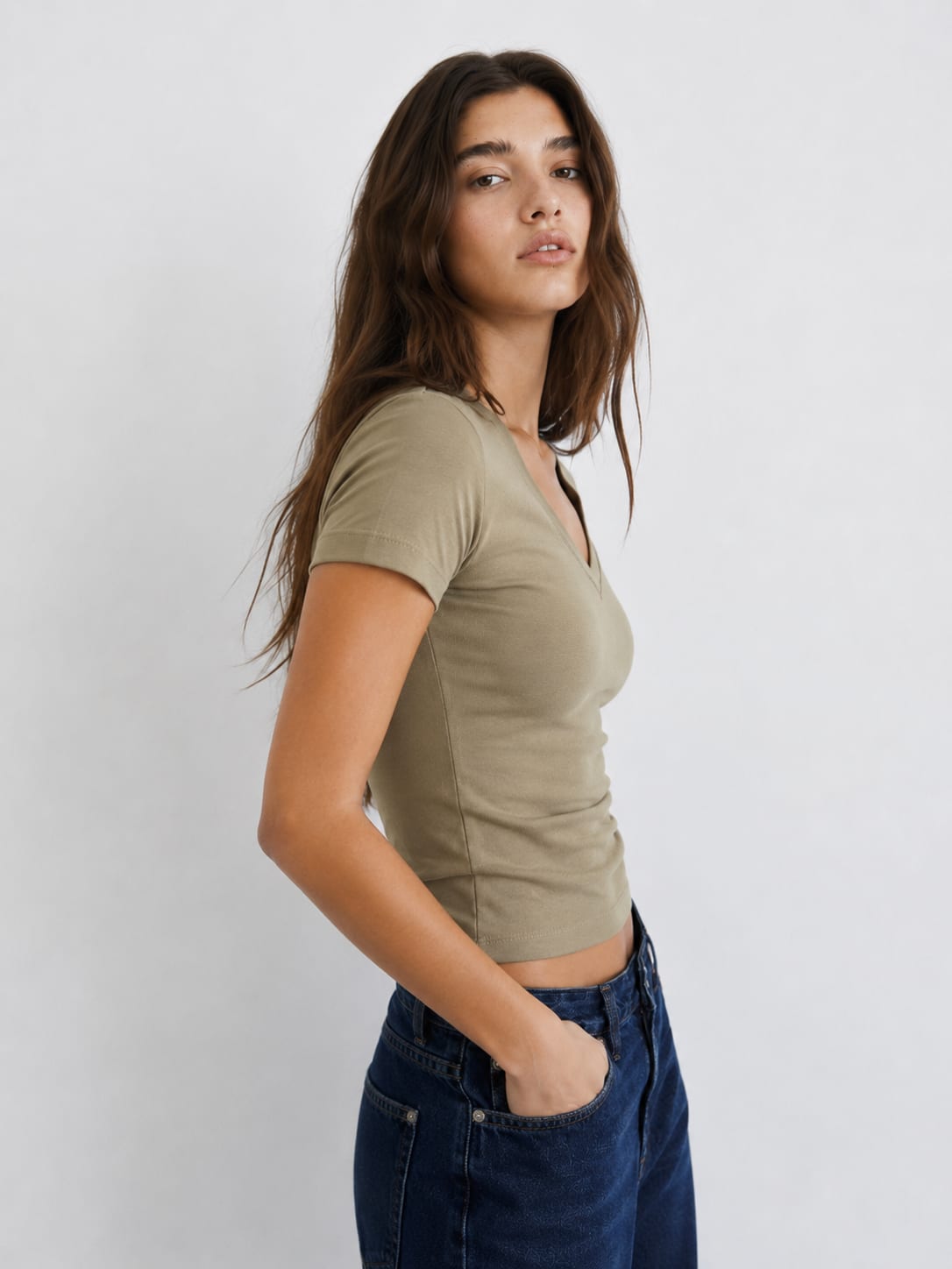 V-Neck Basic Top – Olive