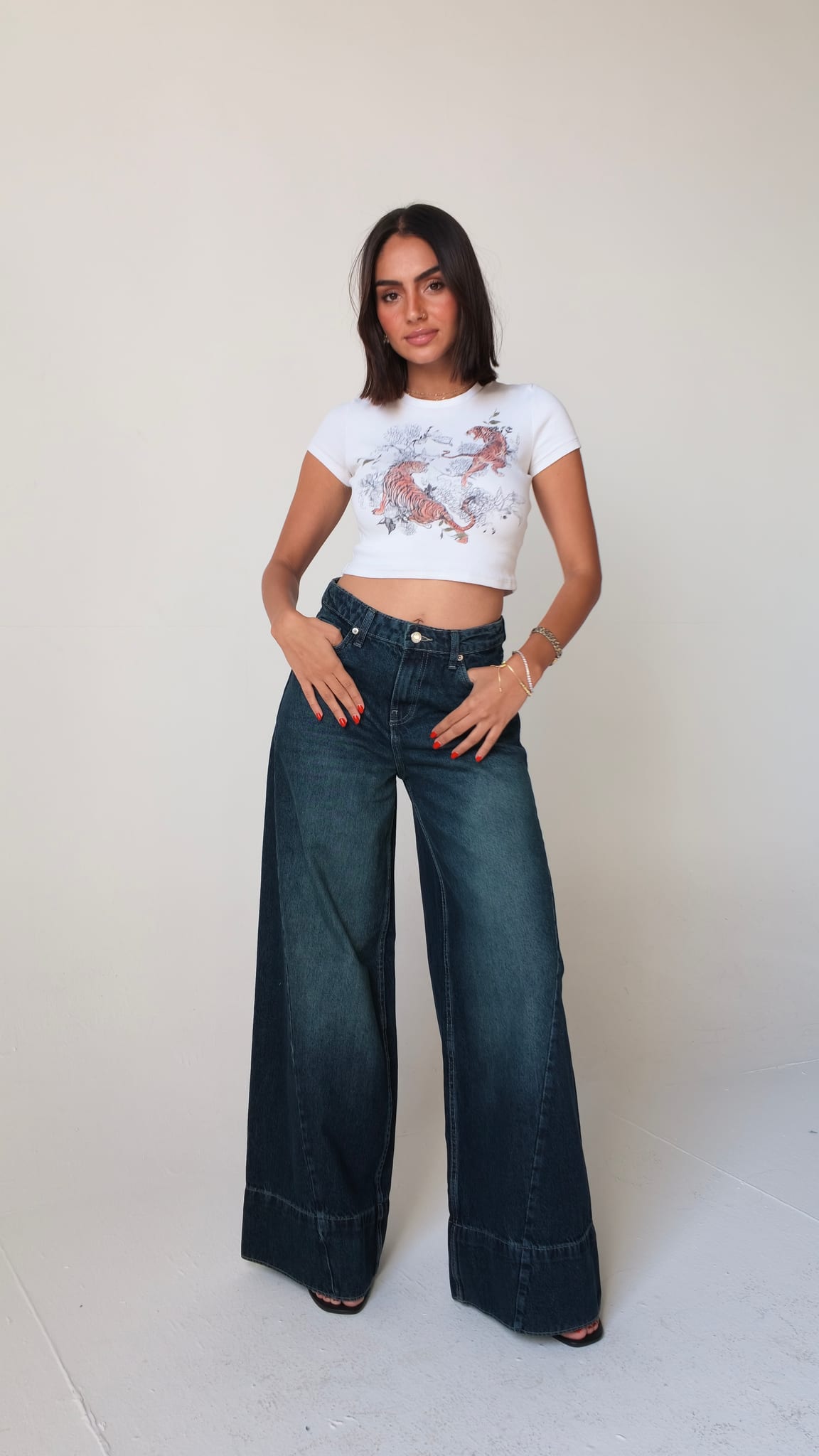 Extreme Wide-Leg – High-Waist Deep Vintage Blue Jeans