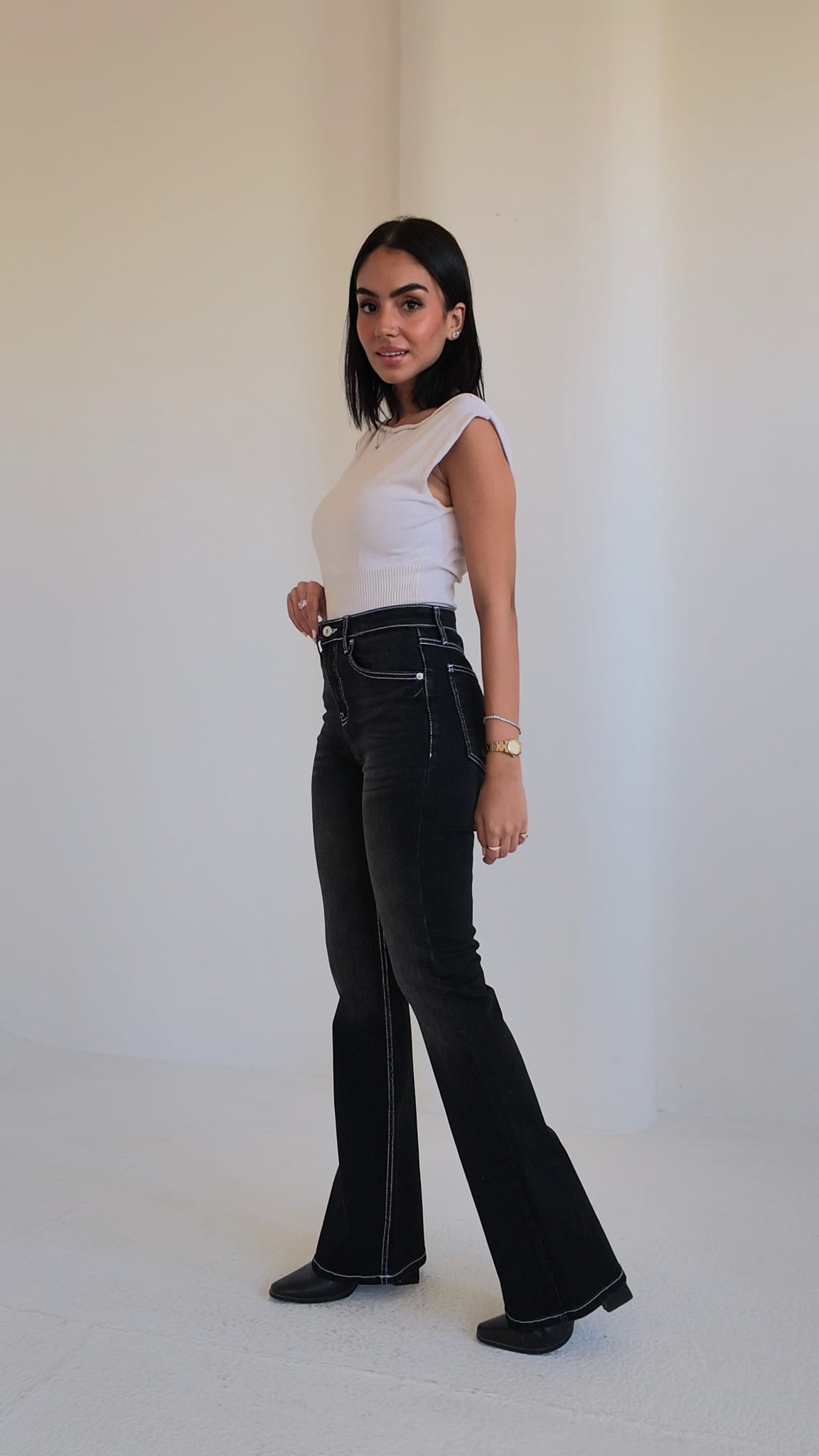 Flare – High Waist Washed Black Jeans