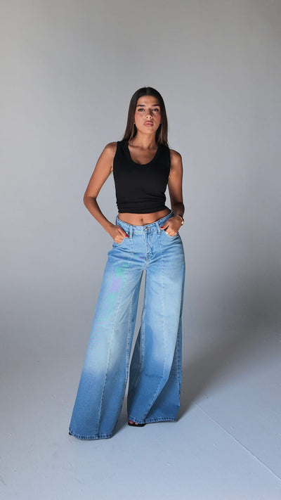 Relaxed Baggy High waist Feded powder blue jeans