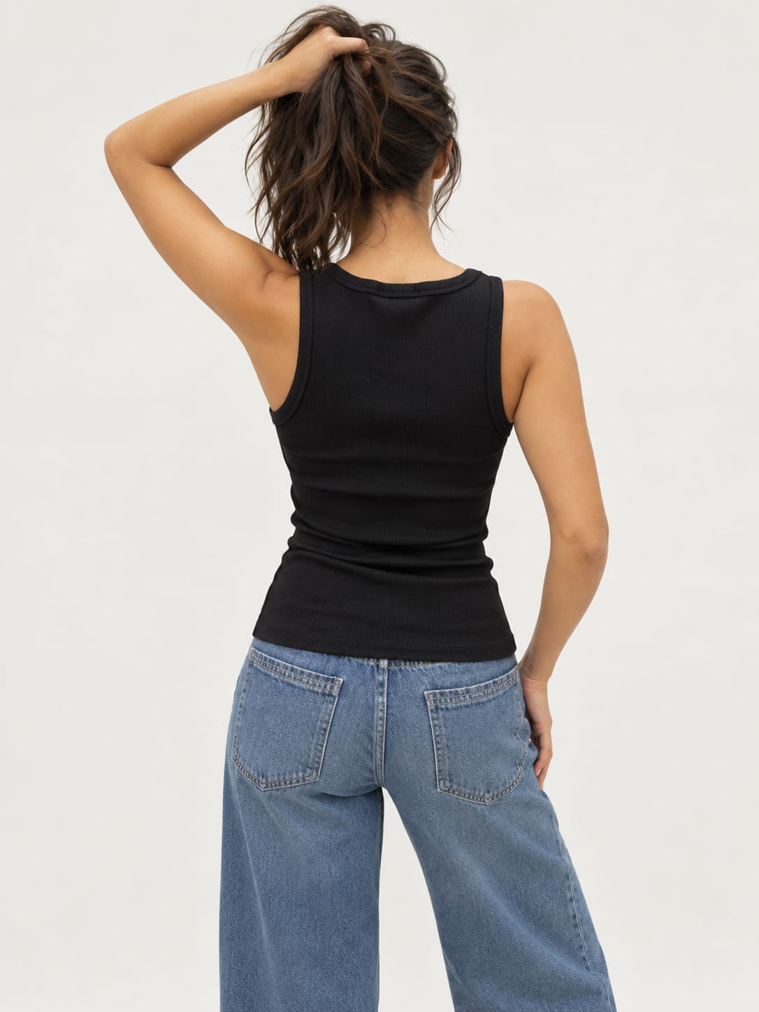Ribbed U-Neck Tank Top – Black