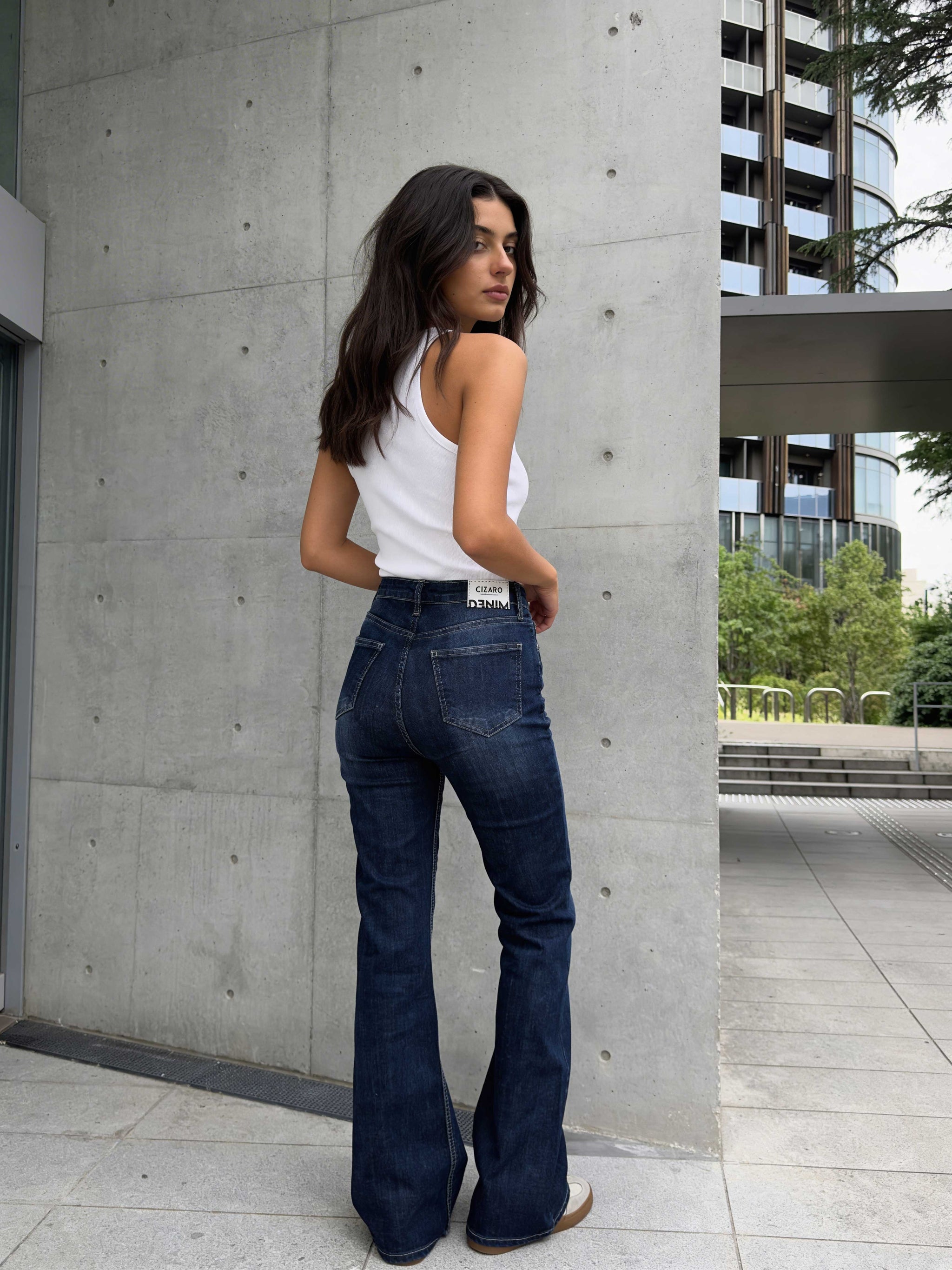 Flare – High-Waist Midnight Indigo Jeans Flare CIZARO - Cizaro Jeans