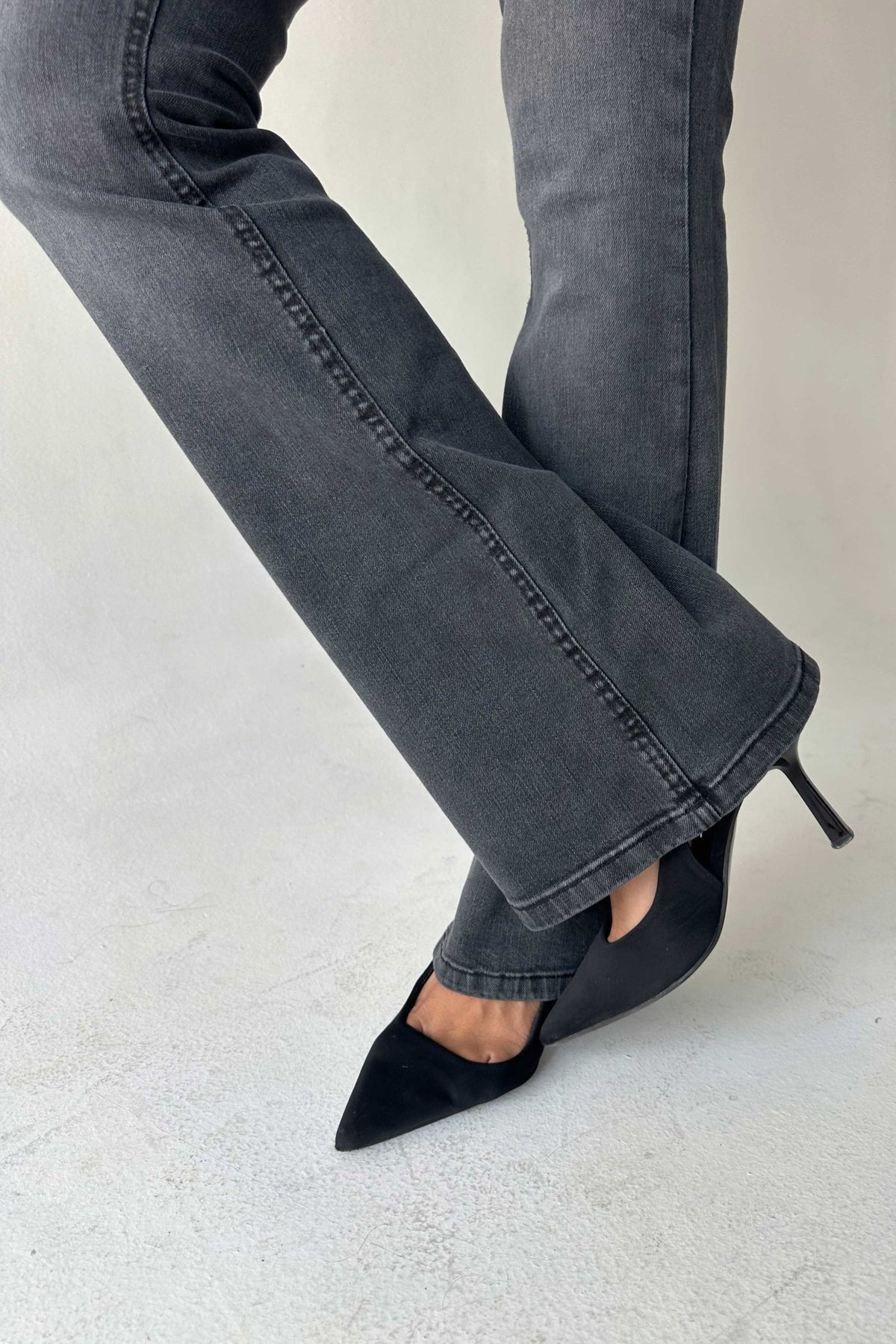 Flare - High-Waist Charcoal Black Jeans Flare CIZARO - Cizaro Jeans