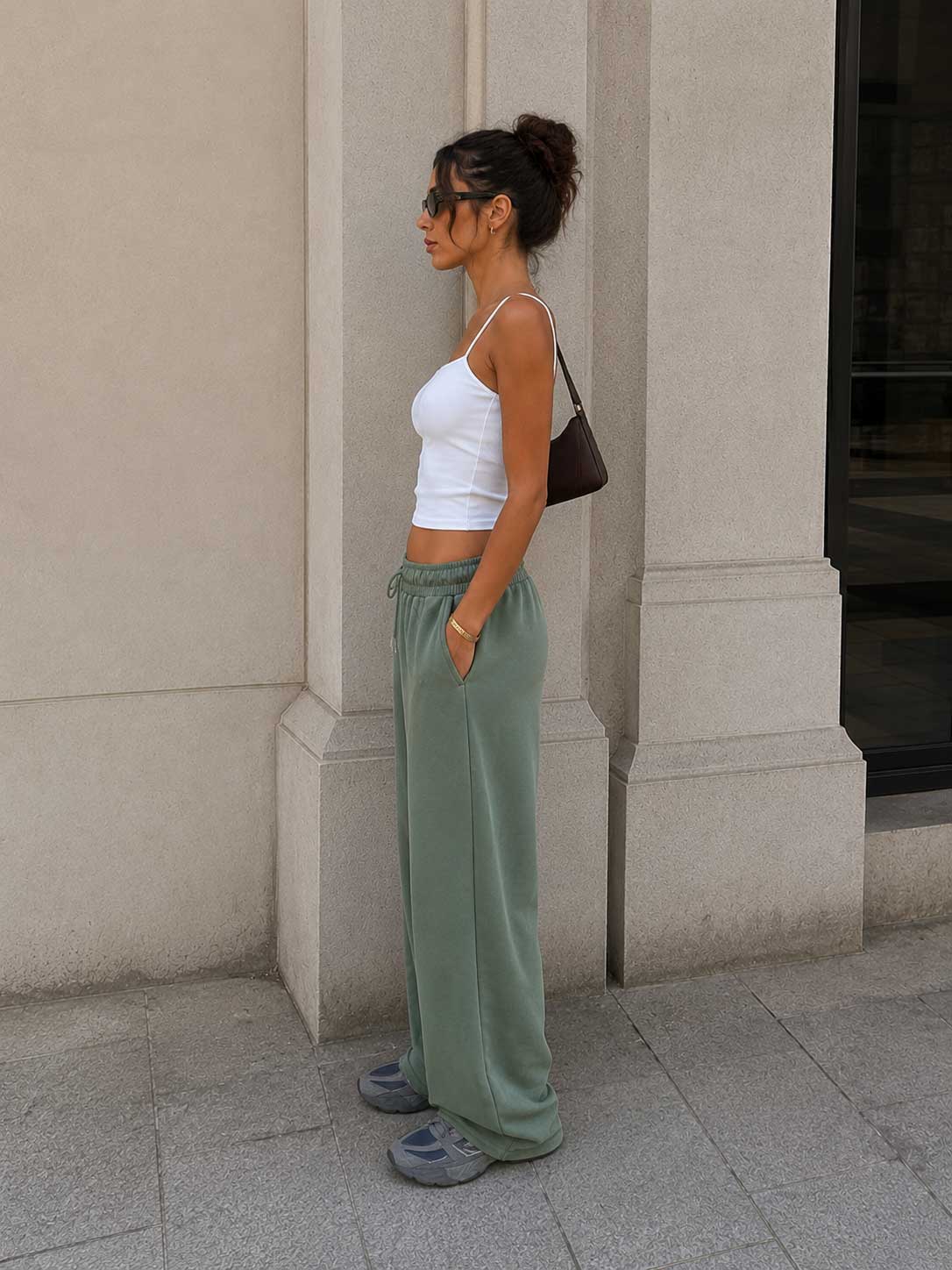 Wide-Leg Sweatpants – Olive sweatpants CIZARO - Cizaro Jeans
