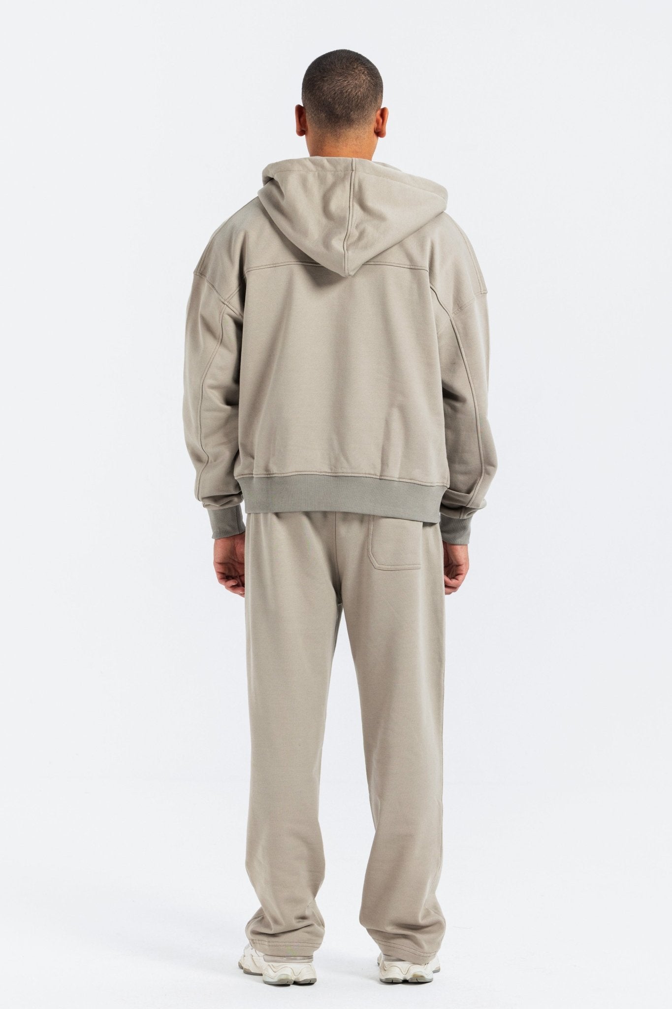 Wide-Leg Sweatpants – Olive Pants Sweatpants CIZARO - Cizaro Jeans