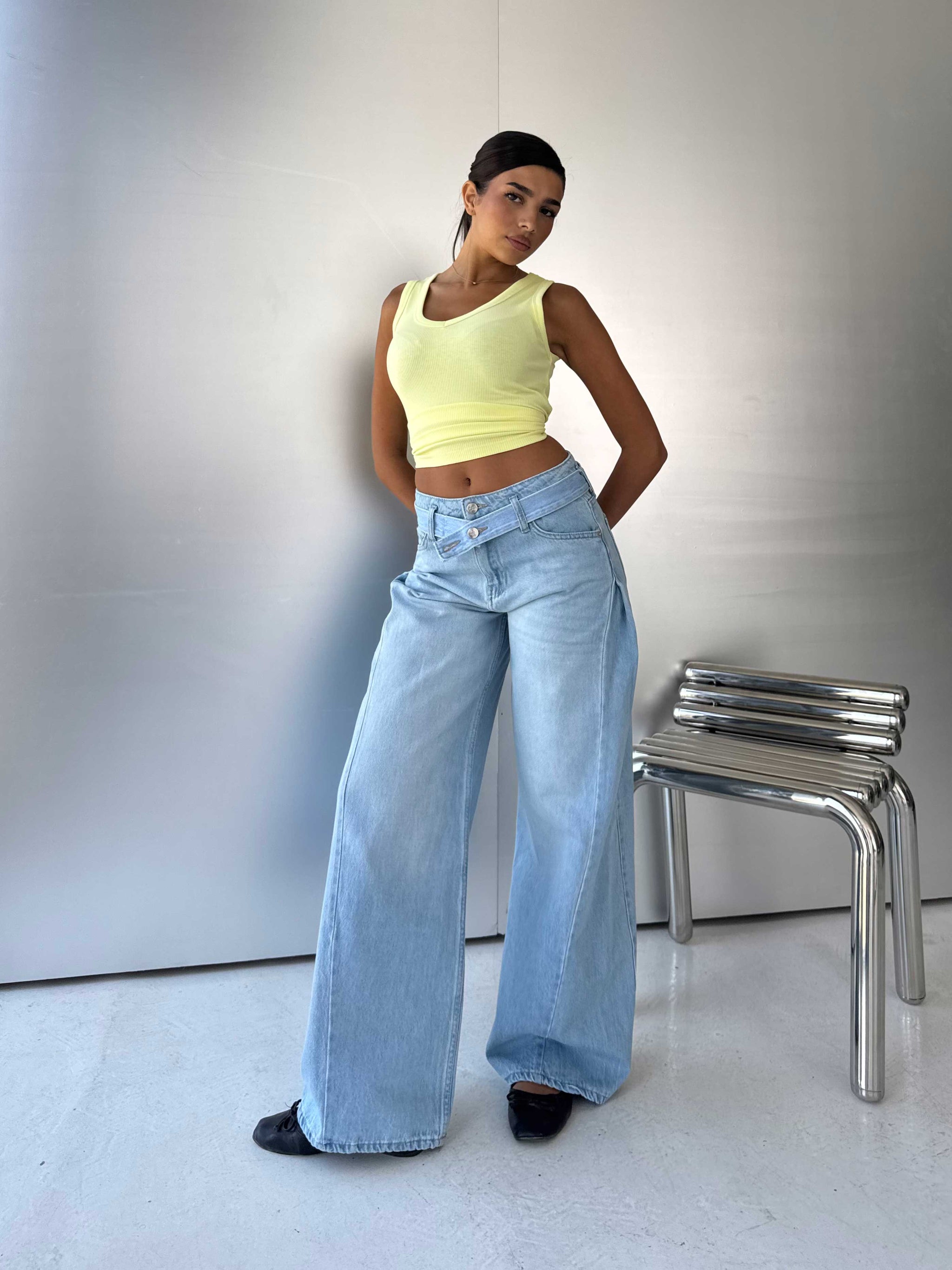 Super Baggy Low-Waist Double-Buckle Light Wash Blue Jeans Baggy CIZARO - Cizaro Jeans