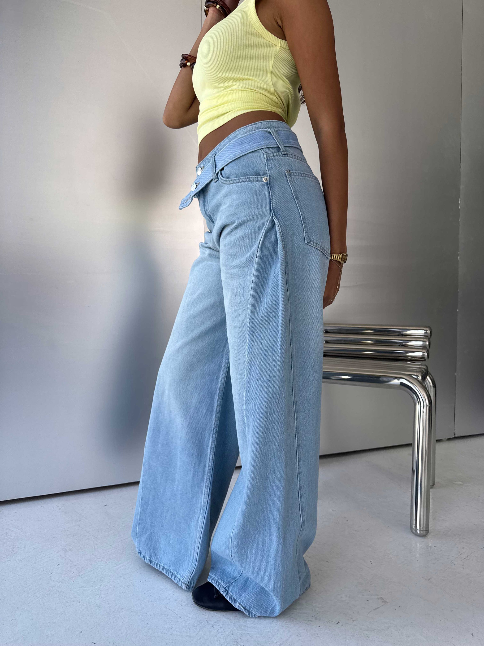 Super Baggy Low-Waist Double-Buckle Light Wash Blue Jeans Baggy CIZARO - Cizaro Jeans