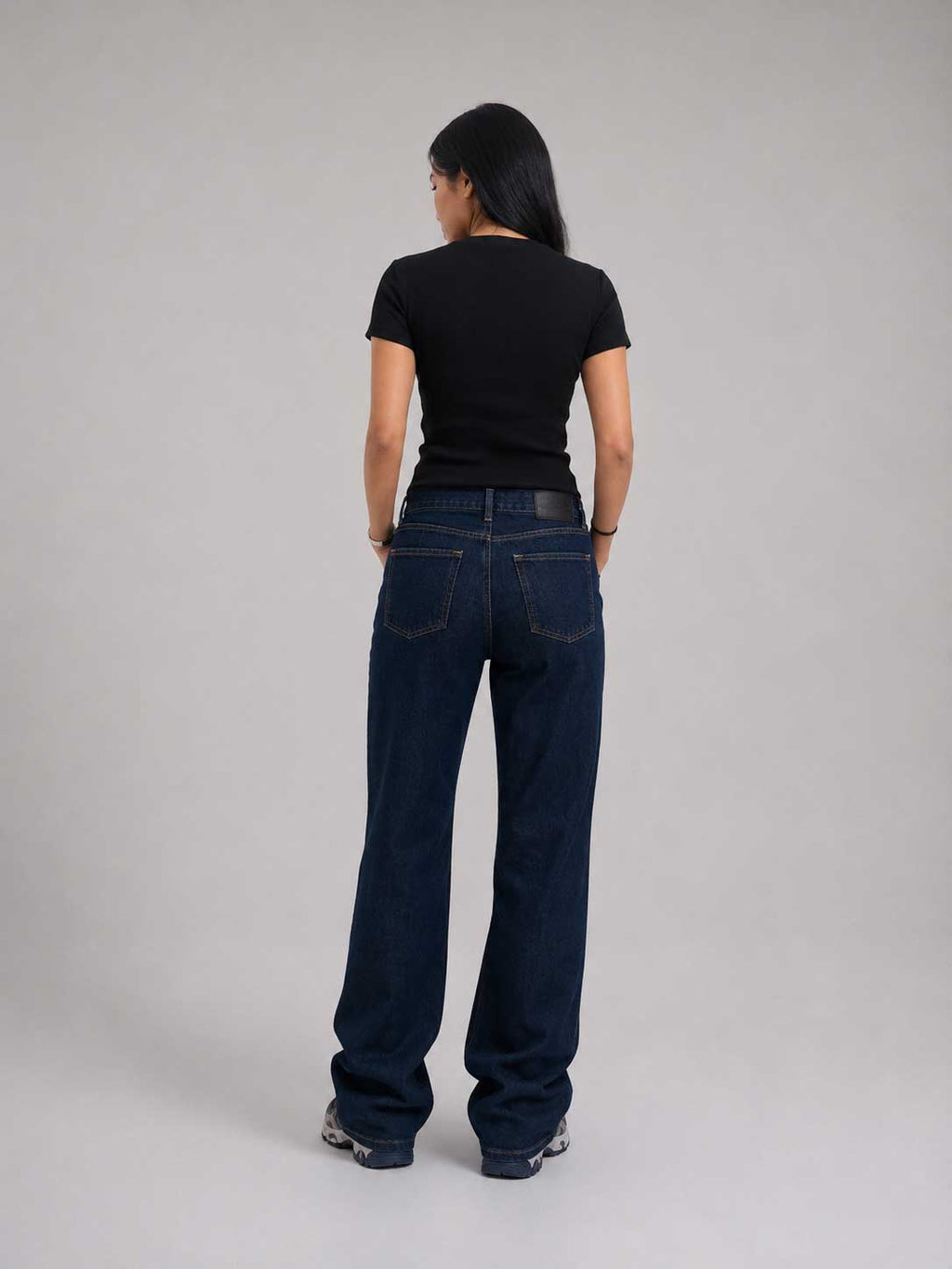 Short Sleeve Crew Neck Ribbed Top – Black Top CIZARO - Cizaro Jeans