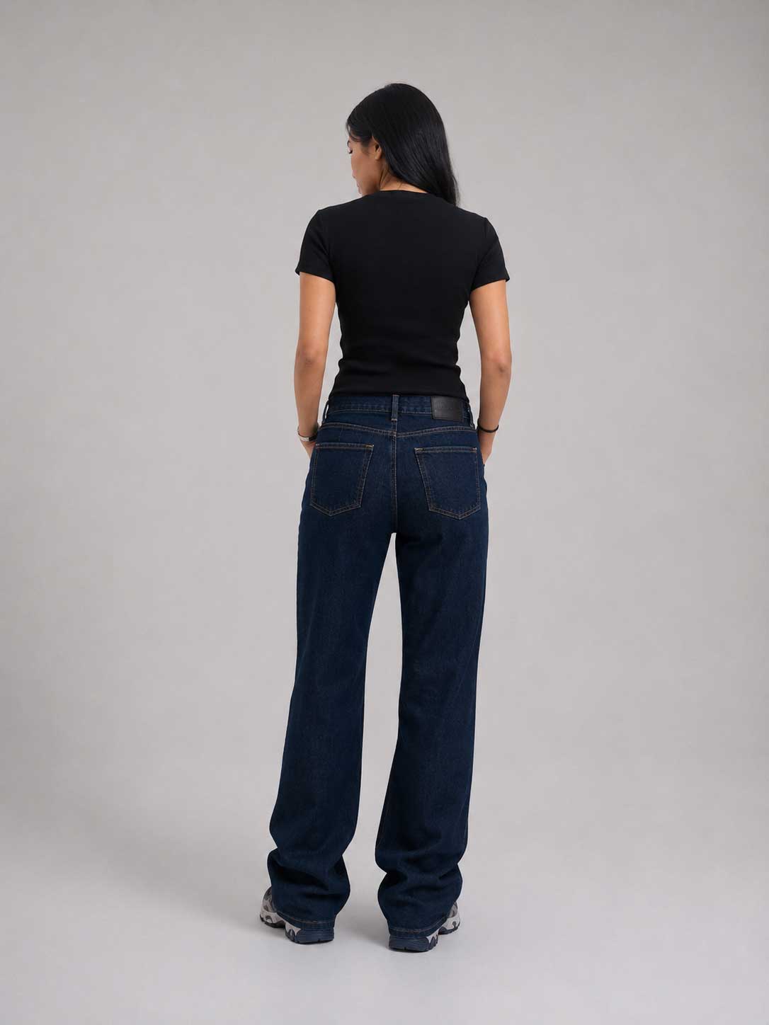 Short Sleeve Crew Neck Ribbed Top – Black Top CIZARO - Cizaro Jeans