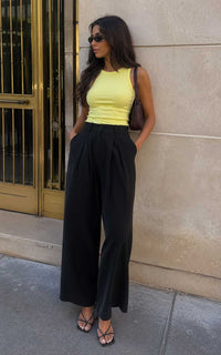 Pleated Wide-Leg Trousers – Black